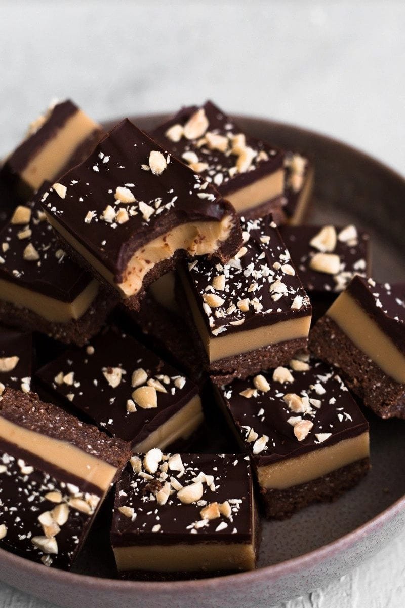 VEGAN PEANUT BUTTER BARS