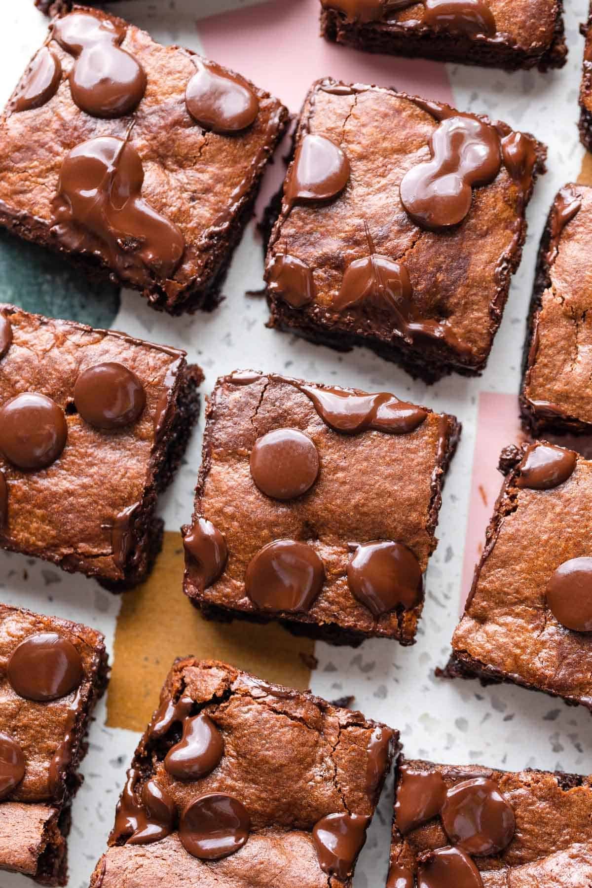 ALMOND BUTTER FLOURLESS CAKE