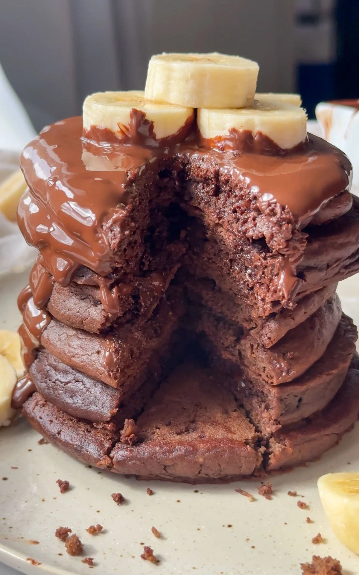 CHOCOLATE PROTEIN PANCAKES