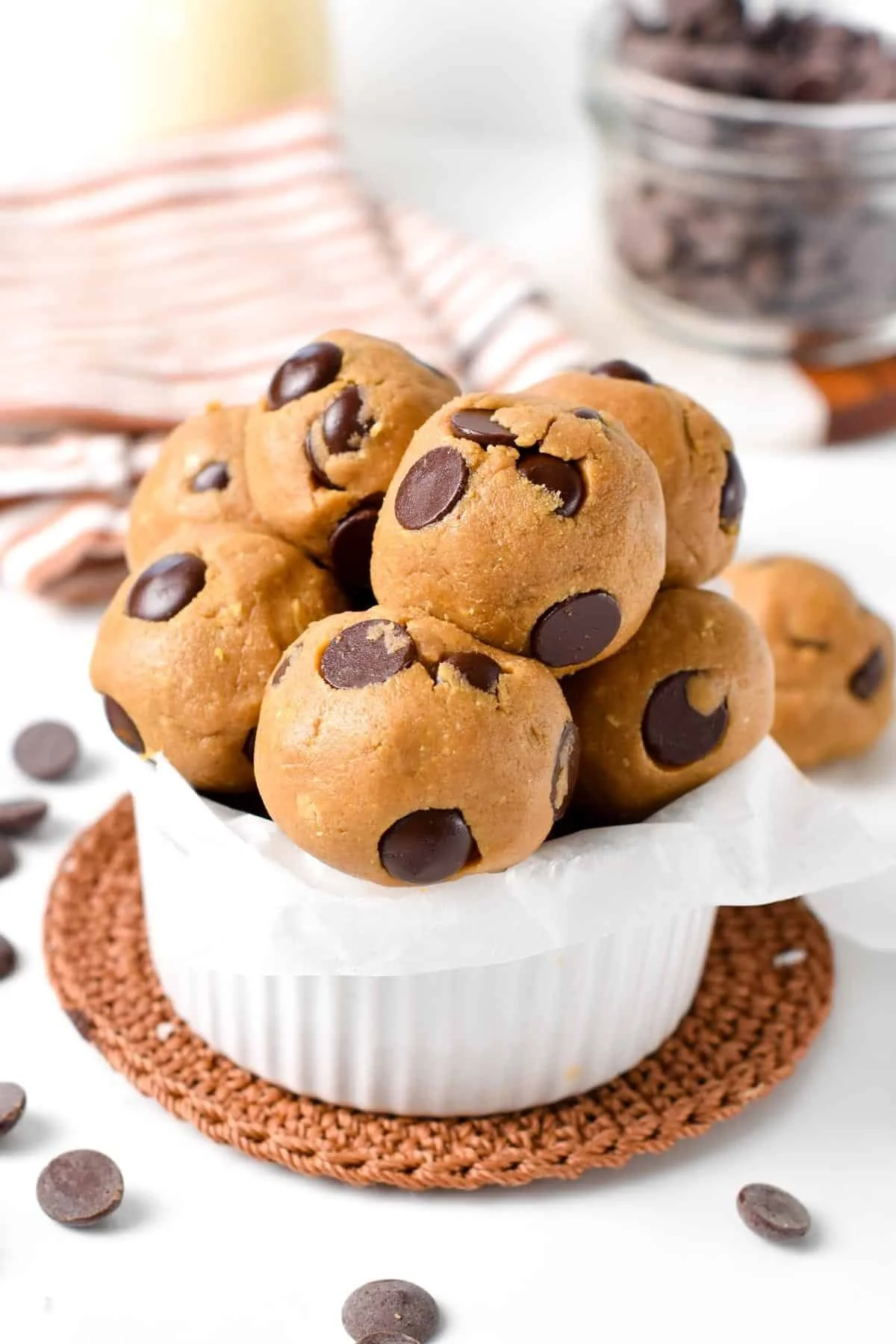 COOKIE DOUGH PROTEIN BALLS