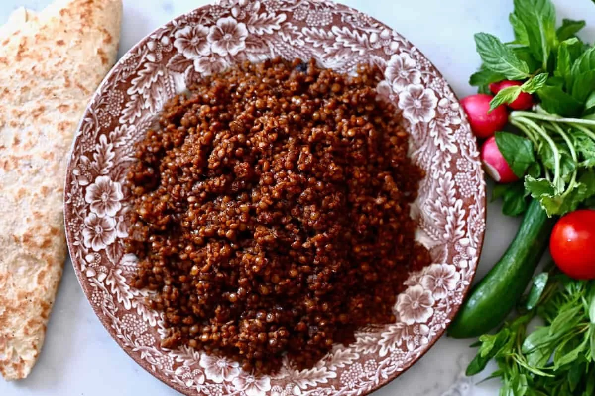 MUJADARA HAMRA (LENTILS &amp; BULGAR)
