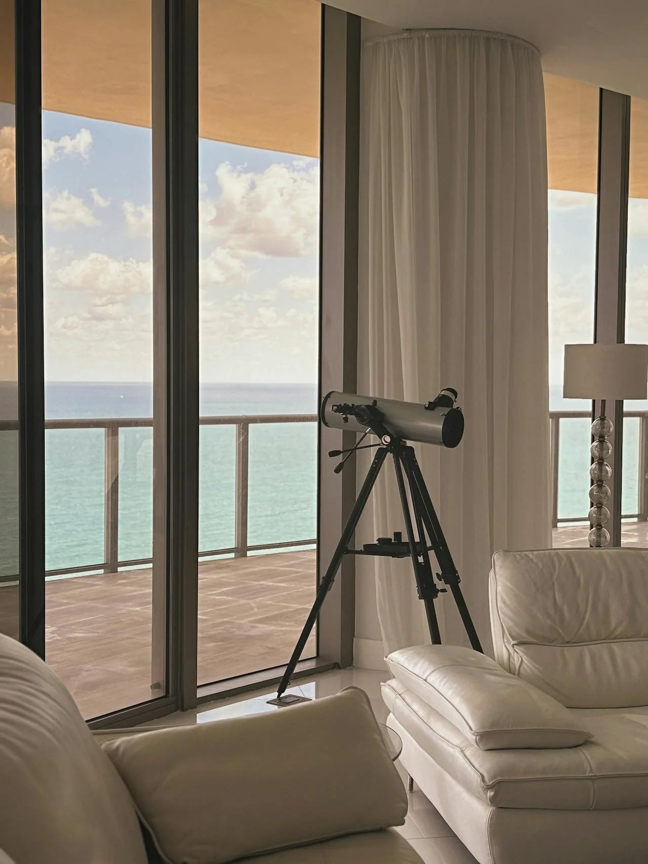 What Makes Real Estate Photography “Professional”? (And Why It Matters)