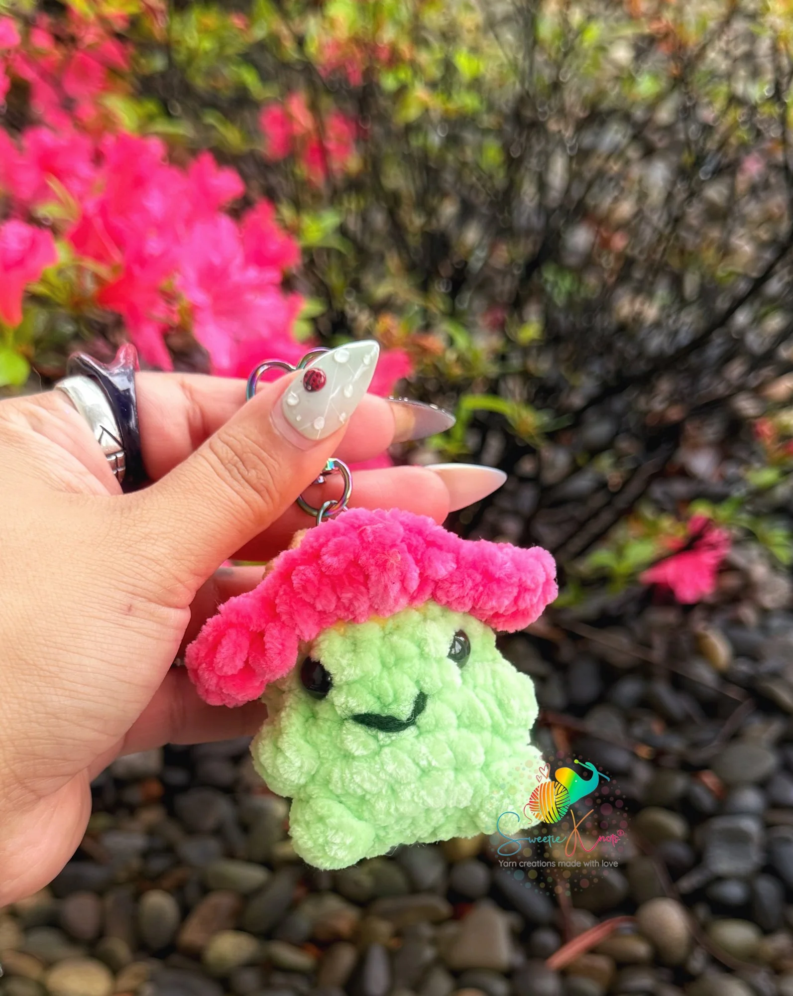 FlowerFrogHotPink.jpg