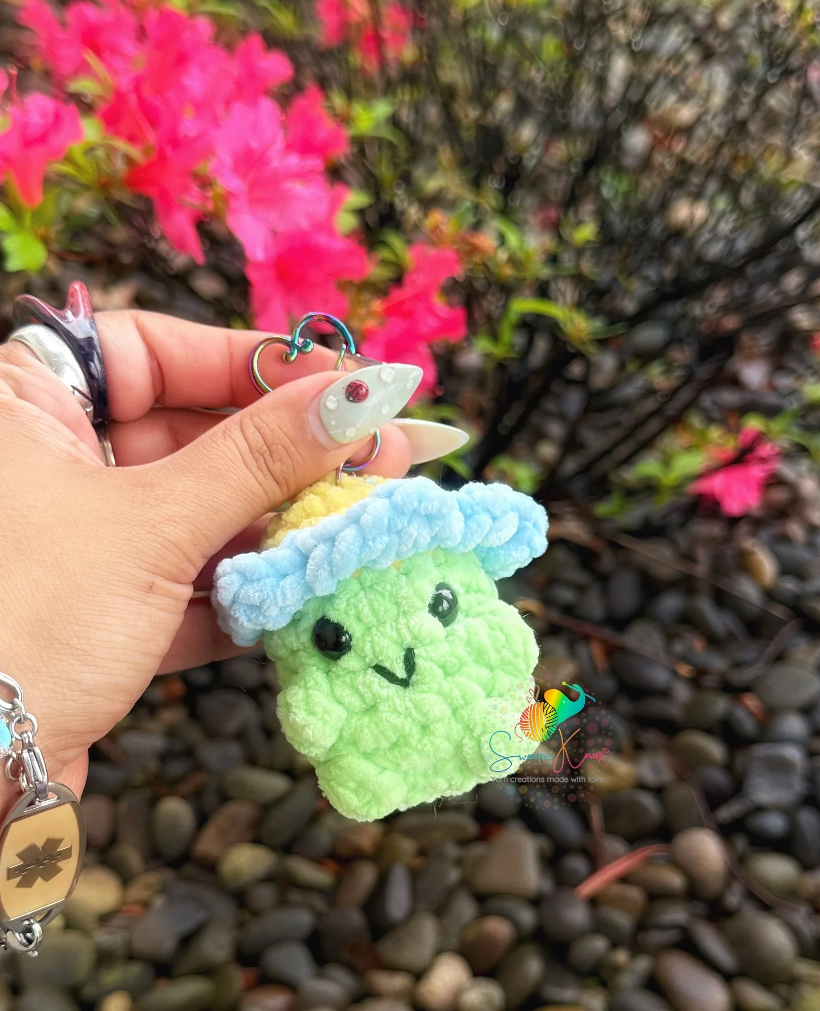 FlowerFrogBlue.jpg