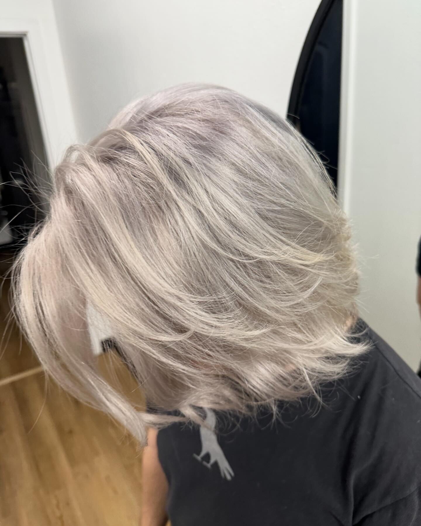 Expectations delivered

This is an atypical result. We did a platinum card and his hair was able to lift evenly to a solid blonde. This was only achievable because the client hadn&rsquo;t colored his hair. When lifting through previous color it can b