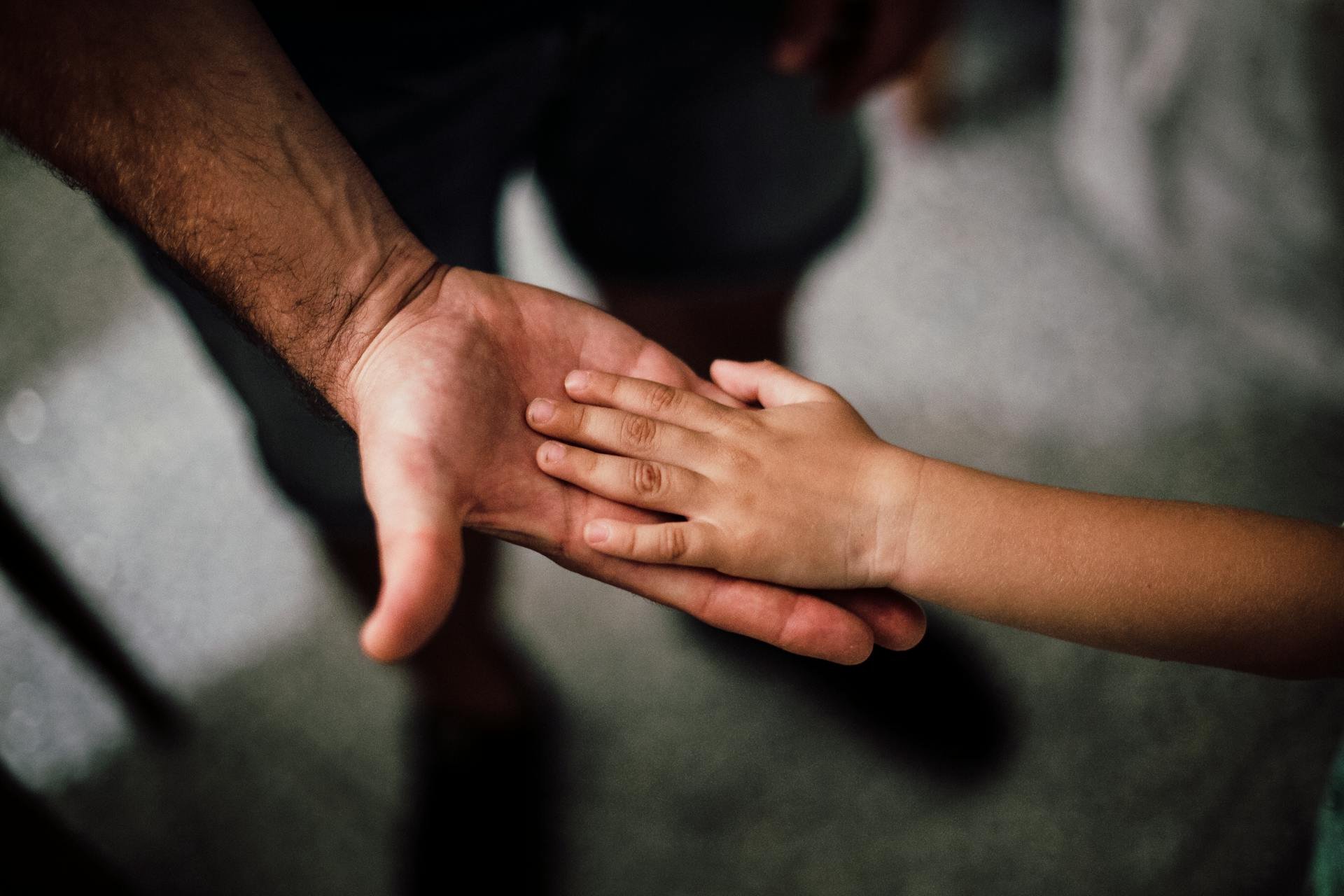 How can you Really Step Up?: The Dad-Double-Bind Grounded Theory of Fathering in the United States During COVID-19