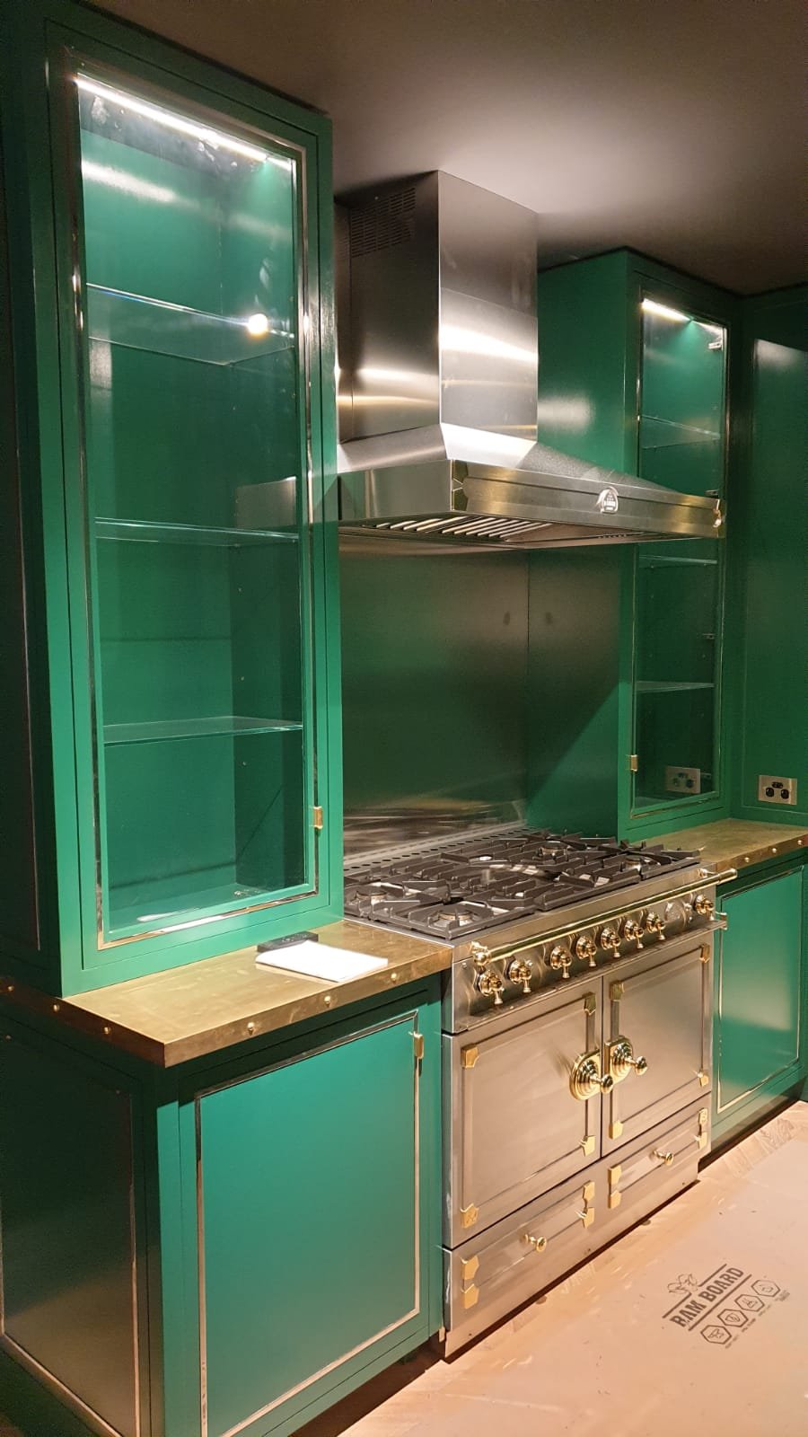 Showroom Fitouts