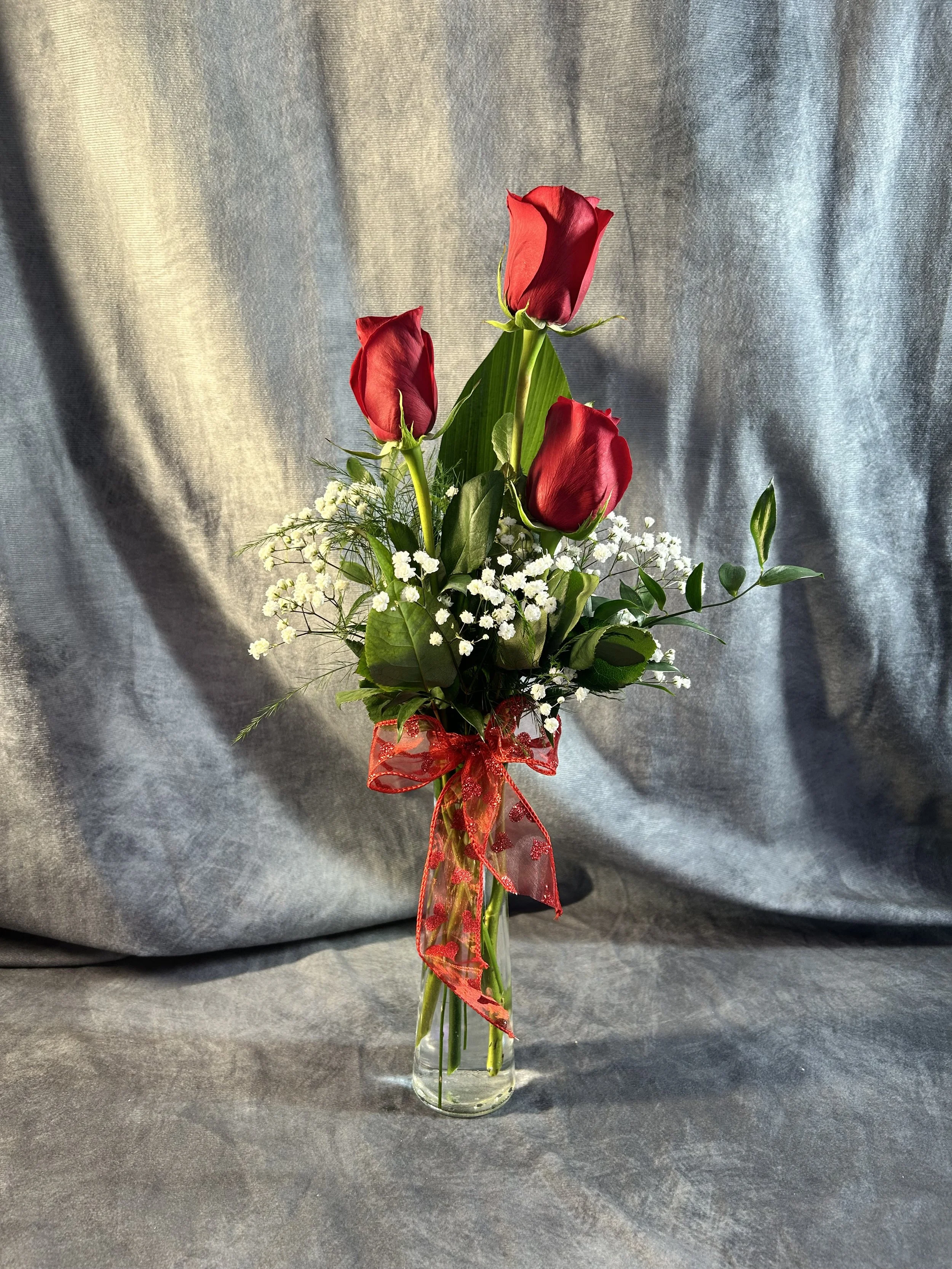 3 Roses in a Glass Vase