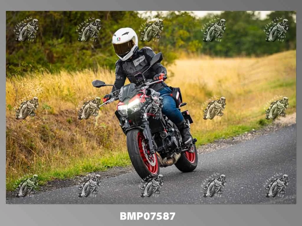 zhp09.13-670.jpg