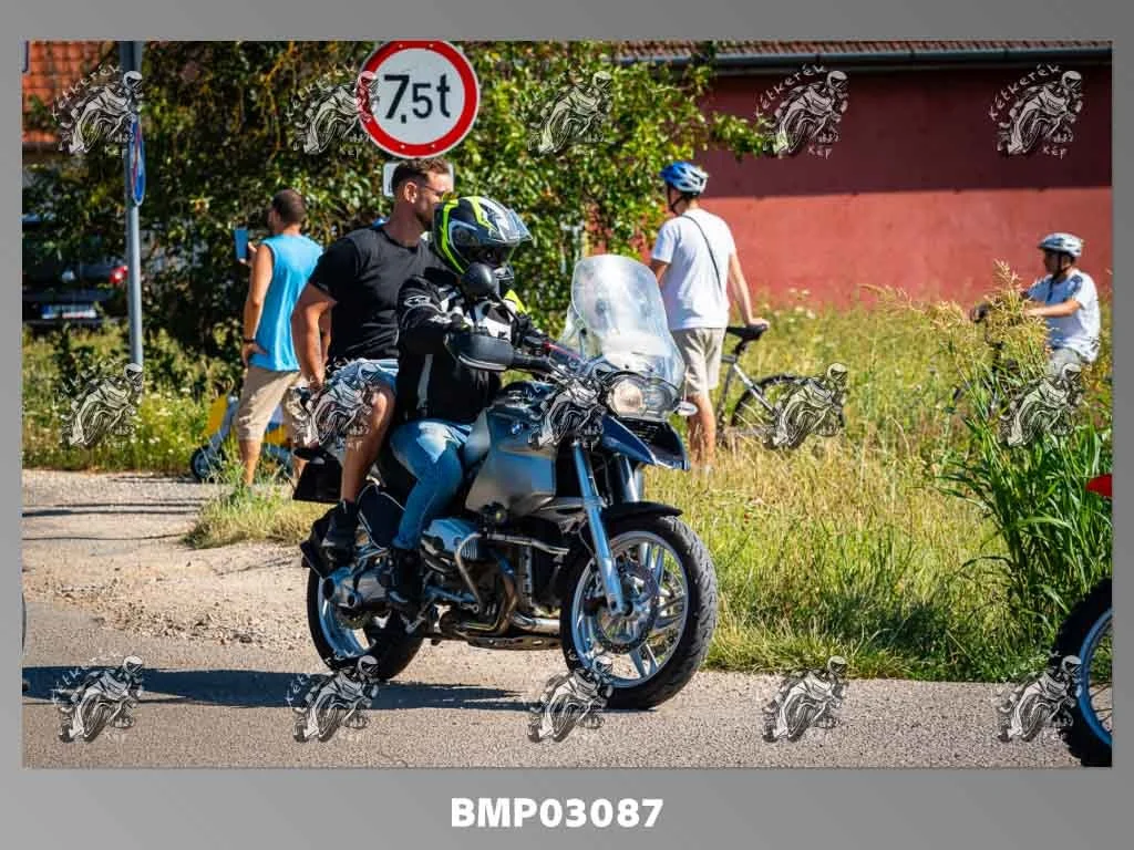 pg07.11-572.jpg
