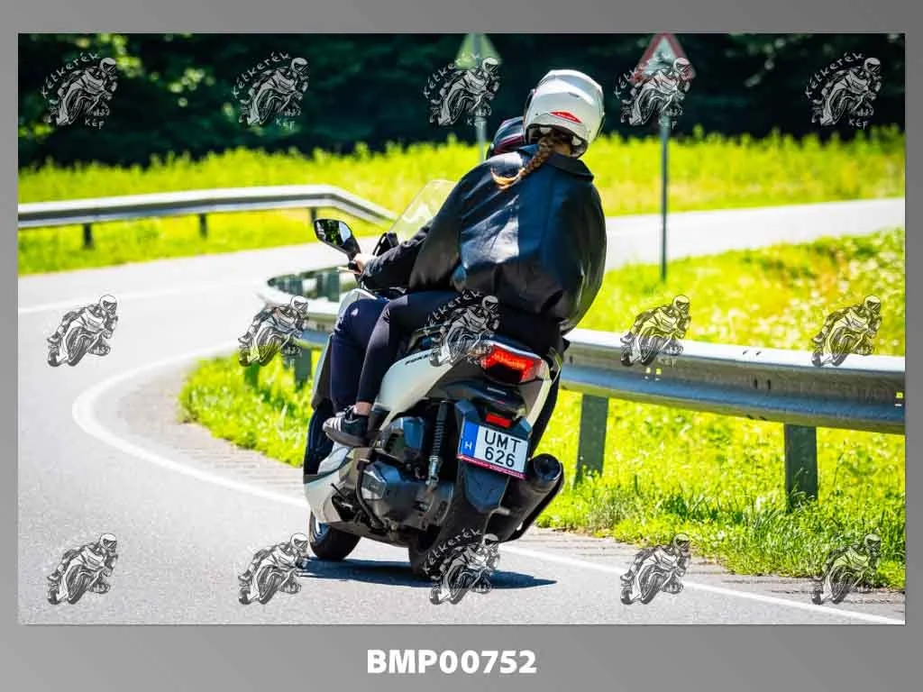 bny06.20-120.jpg