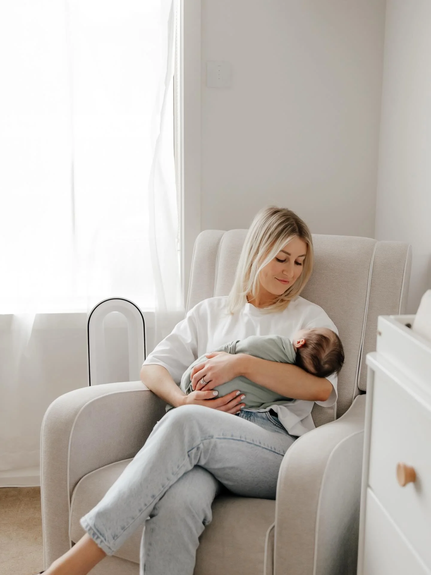 I think it&rsquo;s about time I re-introduced myself!!

I&rsquo;m Bry 👋🏼 (pronounced Bree)
I&rsquo;m a Certified Infant &amp; Toddler Sleep Coach/Consultant based in Melbourne, helping families all over Australia get their nights and their confiden