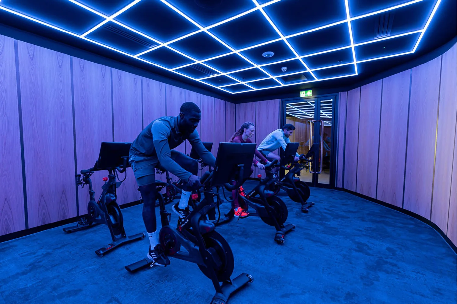 38 Off-Grid Living Statistics: Market Data, Cost Analysis & Energy ...