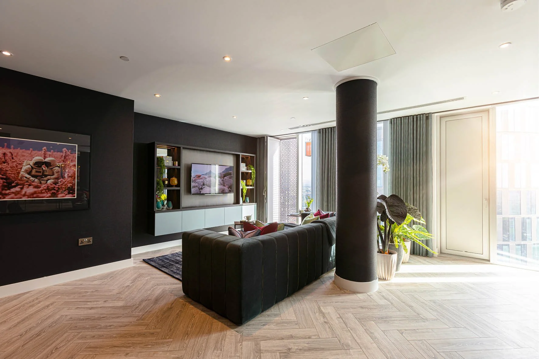 Sub Penthouse Living At Its Finest - JamesEdition