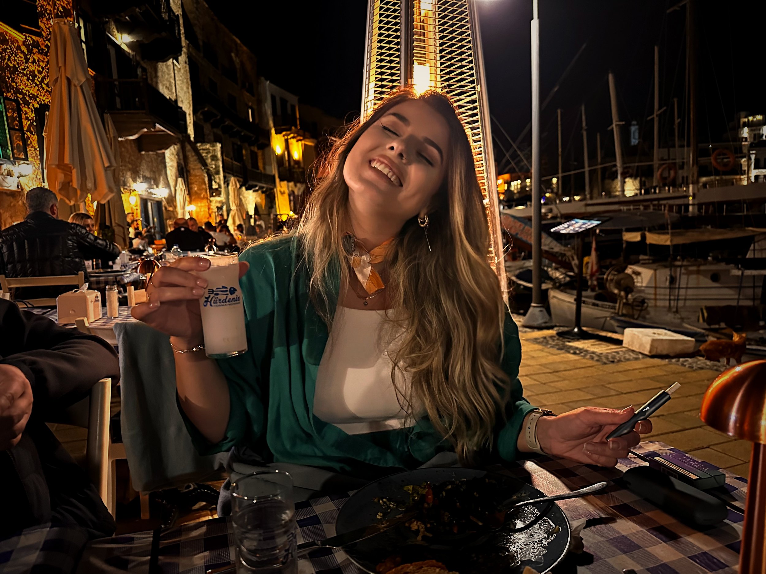 RNI-Films-IMG-B6D8A7D3-6AD3-4D3C-AB1D-61C0E105DD1F - Ezgi Erdan.jpeg