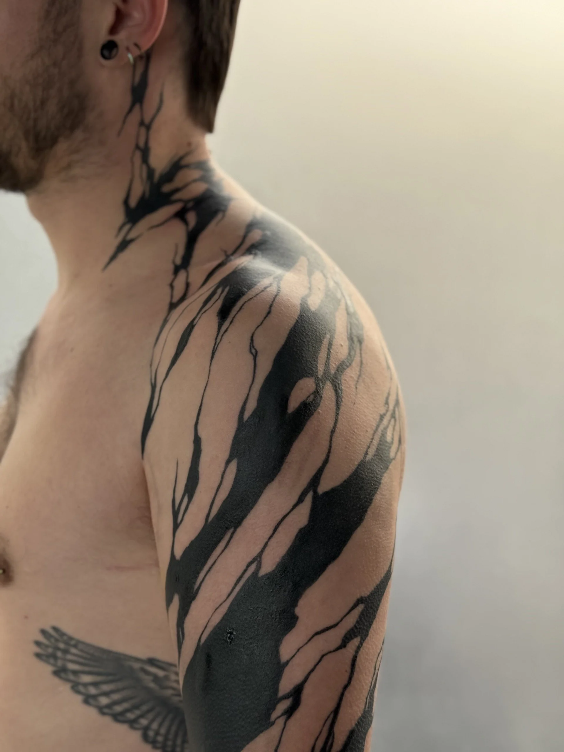 freehand-tatouage-abstrait-balckwork-paris-jjink.jpg