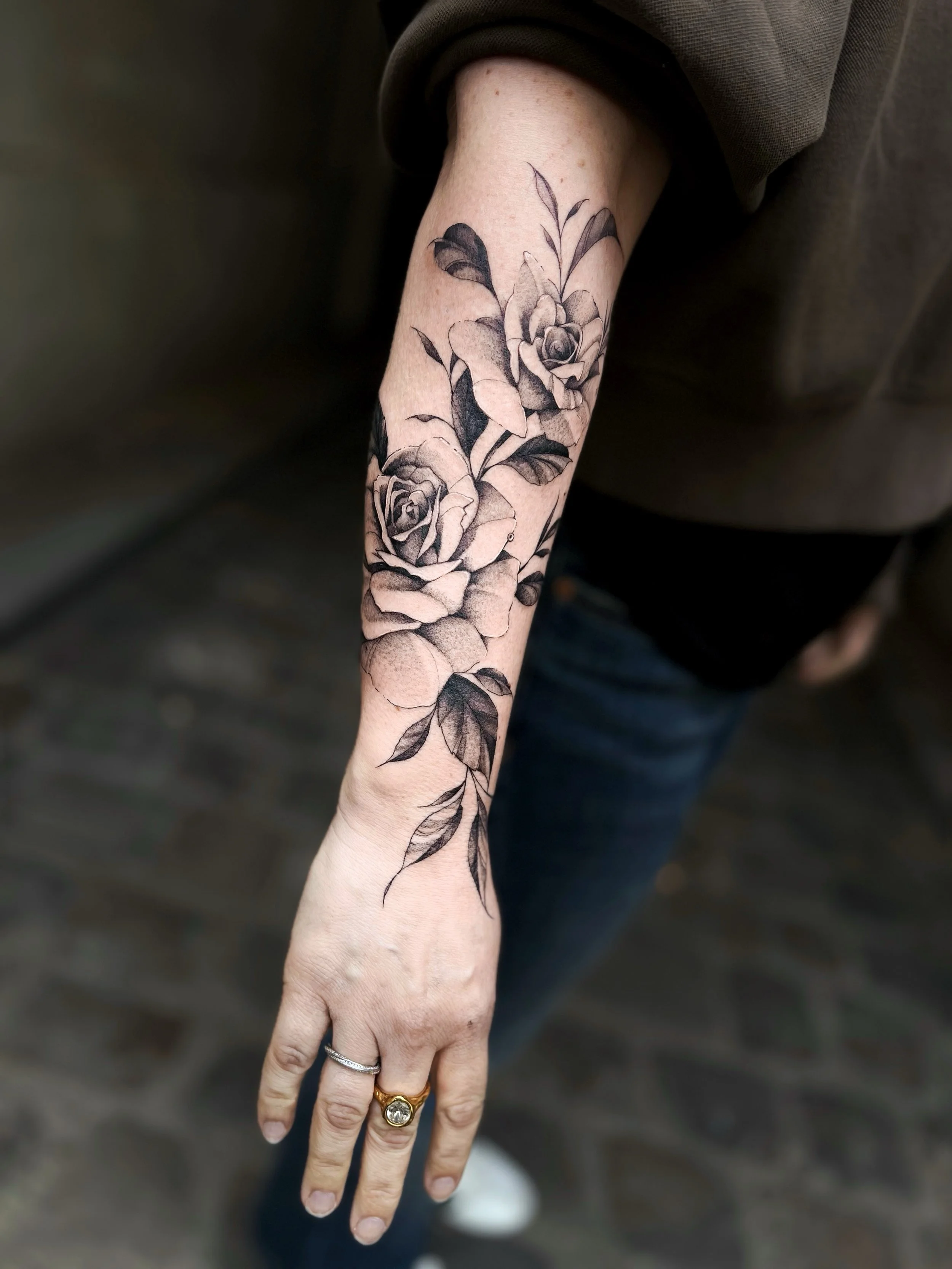 Roses_tattoo_manchette.JPG