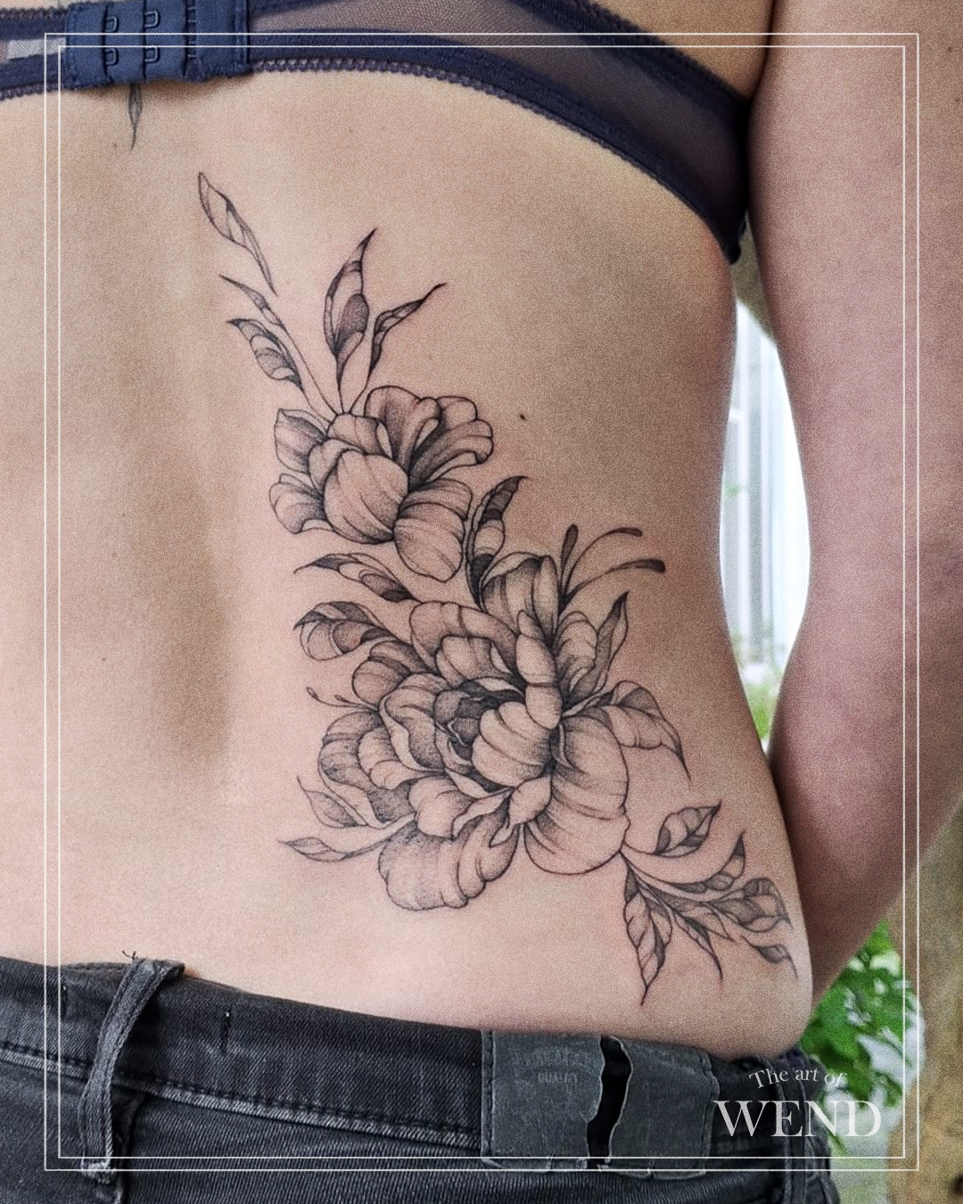 tatouage illustratif-fleurs-wend-paris.png