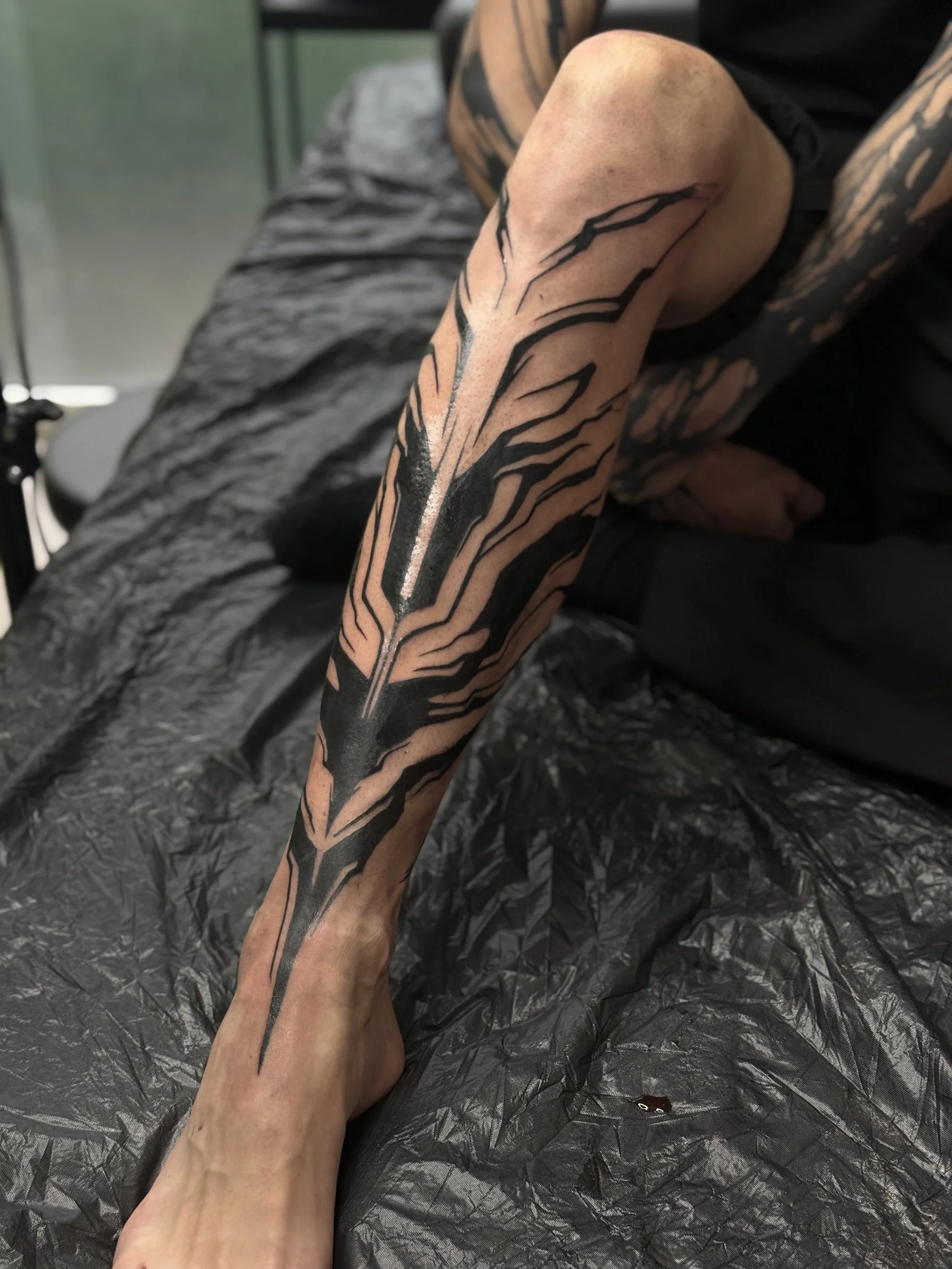 freehand-tatouage-abstrait-symetric-cyberpunk-paris-jjink.jpg