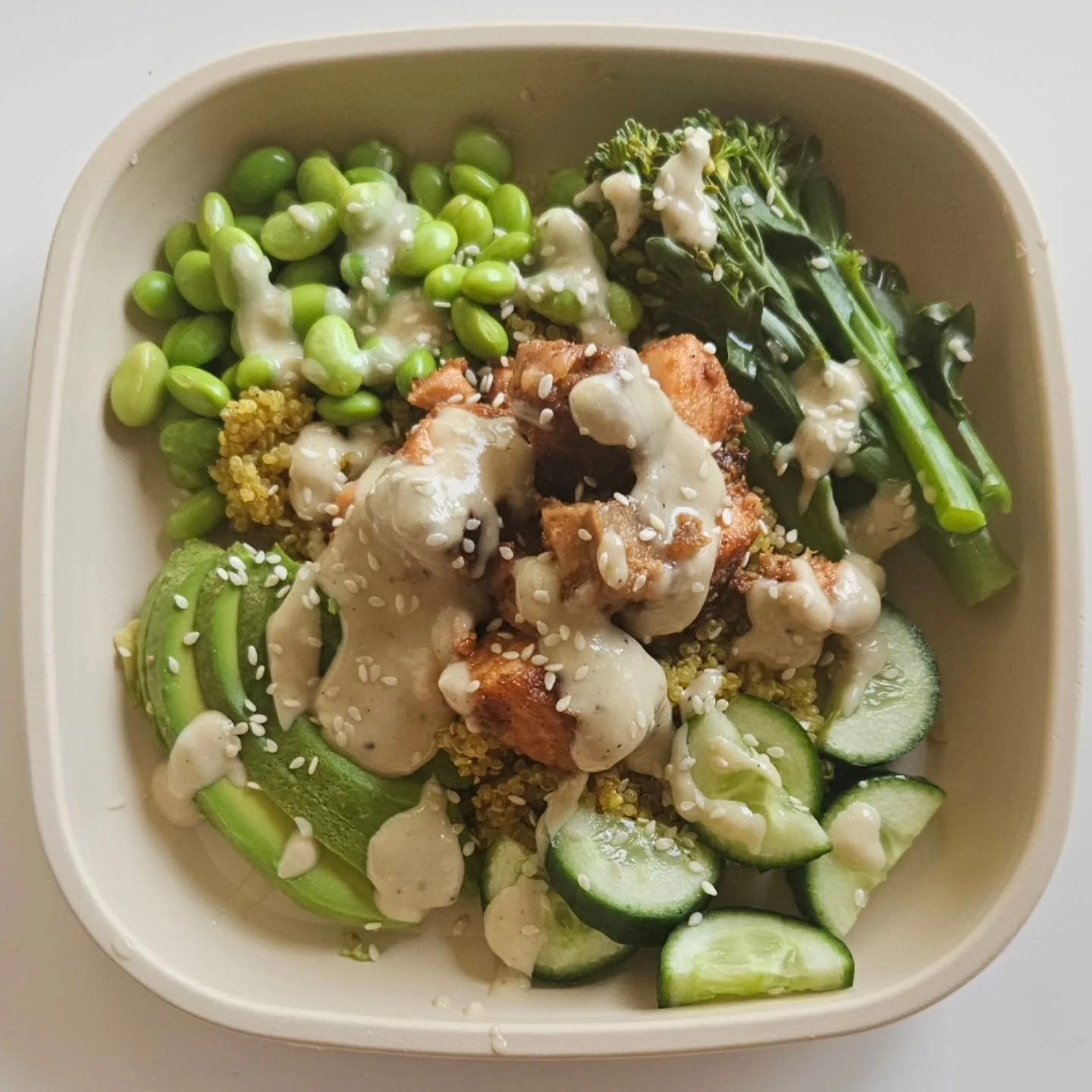 D i n n e r - 21 month old &amp; 4.5 year old

🌟🌟 NEW EBOOK OUT NOW - LINK IN BIO 🌟🌟

Salmon Nourish Bowls
◾️ Salmon (marinated in soy sauce, honey, white wine vinegar, ginger, garlic, sesame oil)
◾️ Edemame 
◾️ Avocado
◾️ Quinoa cooked in veggie