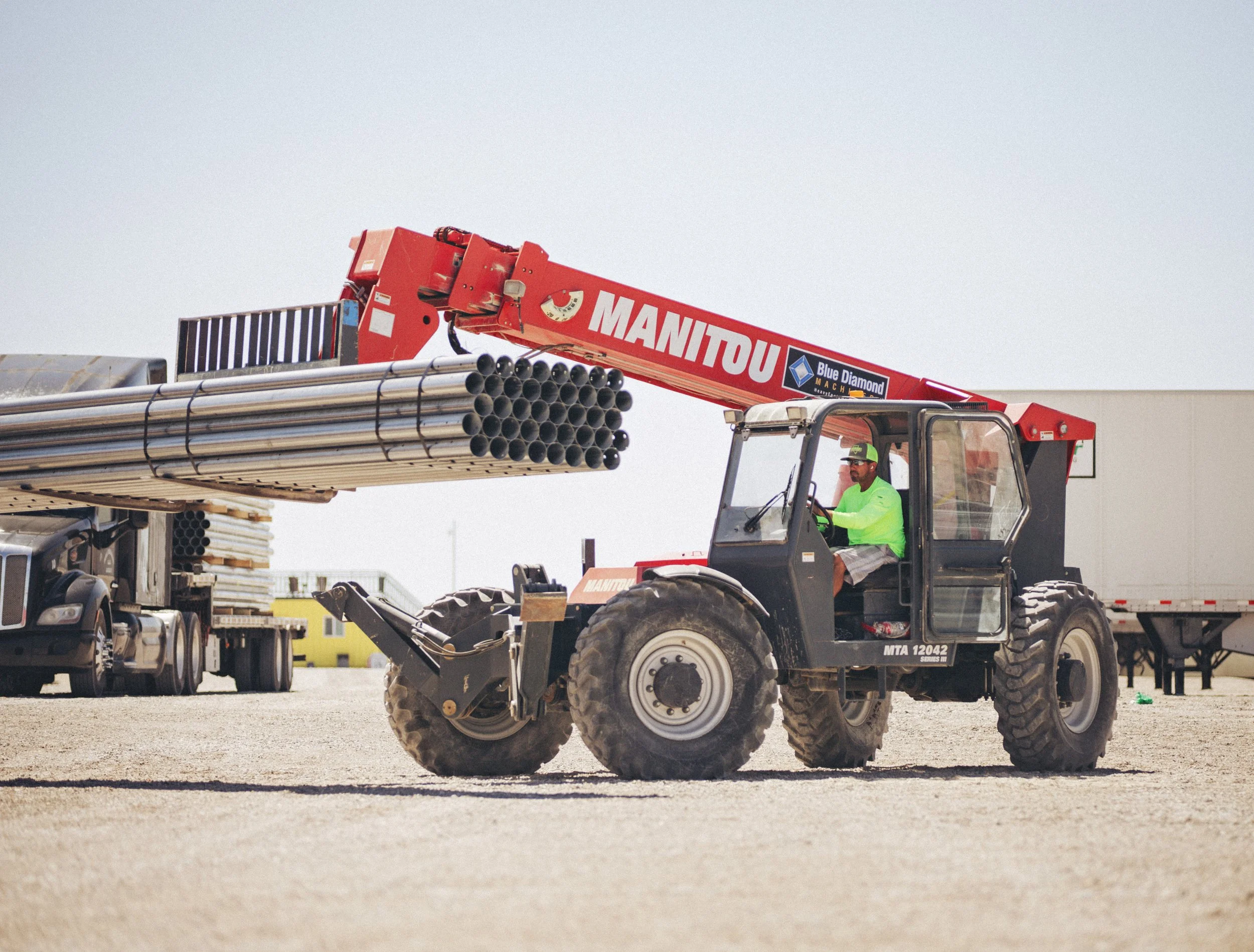 Solar Component Storage: How Industrial Outdoor Storage Supports Solar Field Projects
