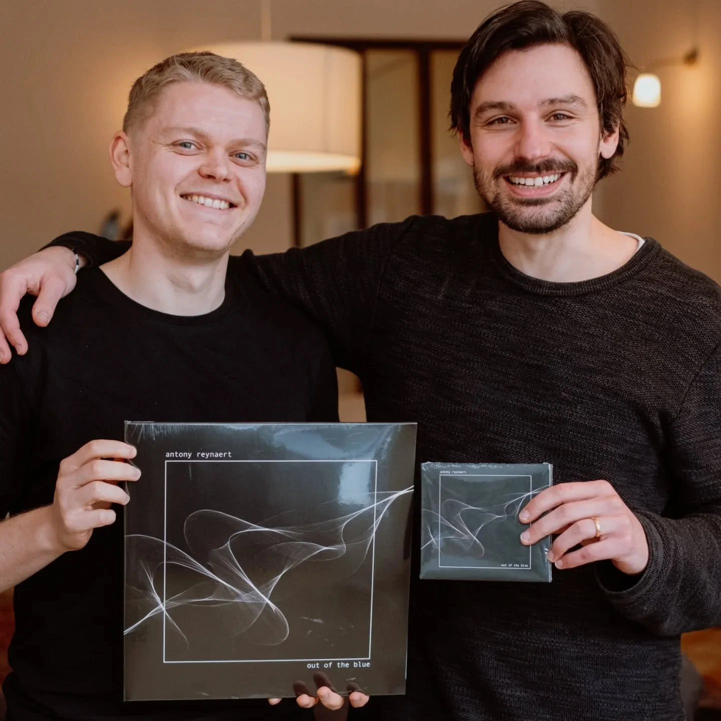 ✨ Throwback Thursday ✨

I had the honour of creating the cover artwork for my good friend @antonyreynaert's album &lsquo;Out Of The Blue&rsquo;! 💿

The album officially released in December 2023 and is available on all major streaming platforms. If 
