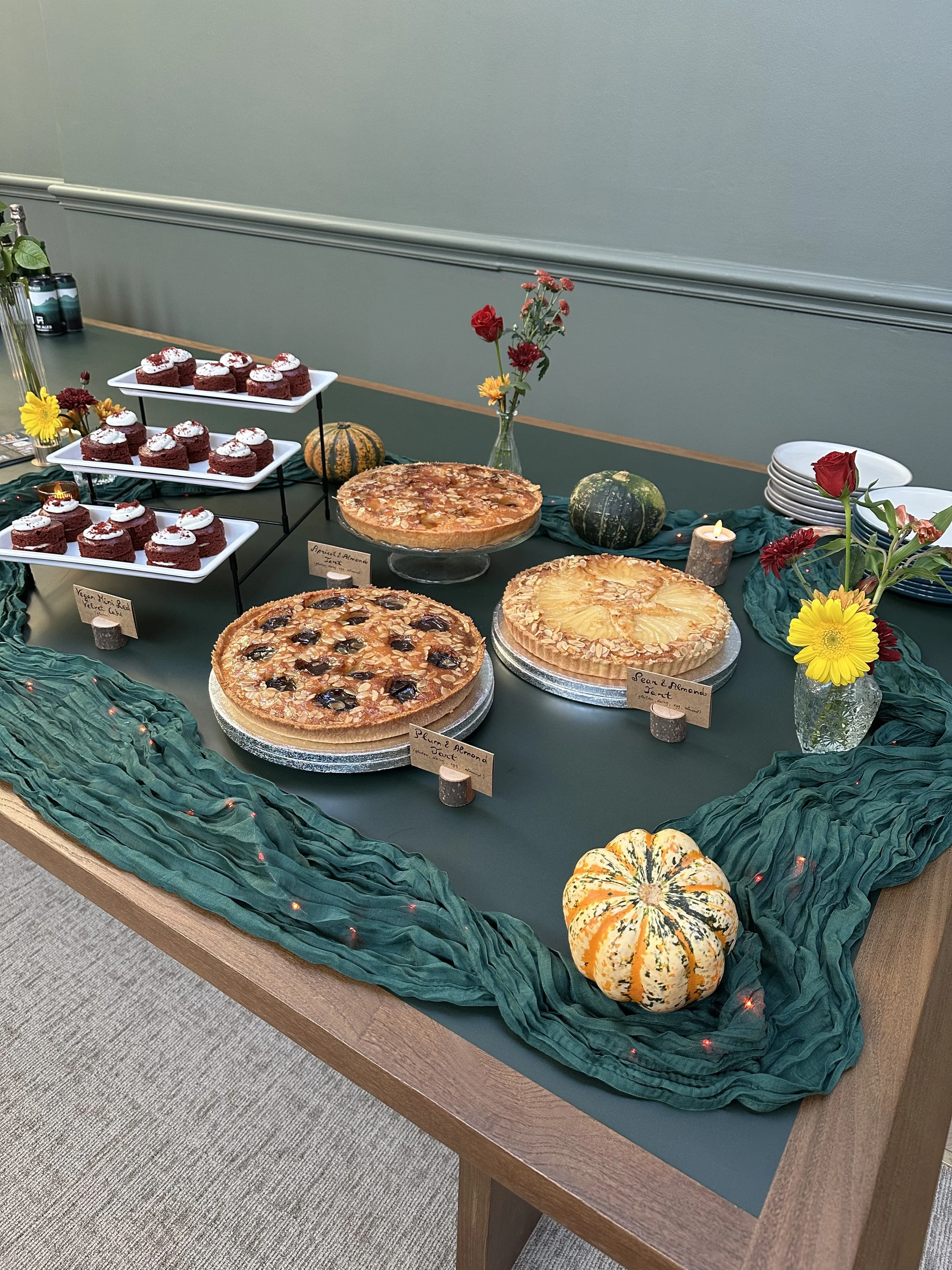 Bring The Qualities Of Autumn To Your Office Workspace