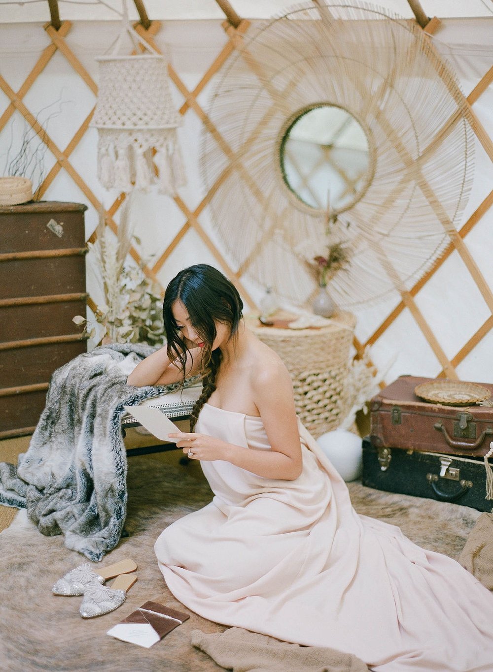 boudoir-yurt-rental-bridal-dressing-room.jpg