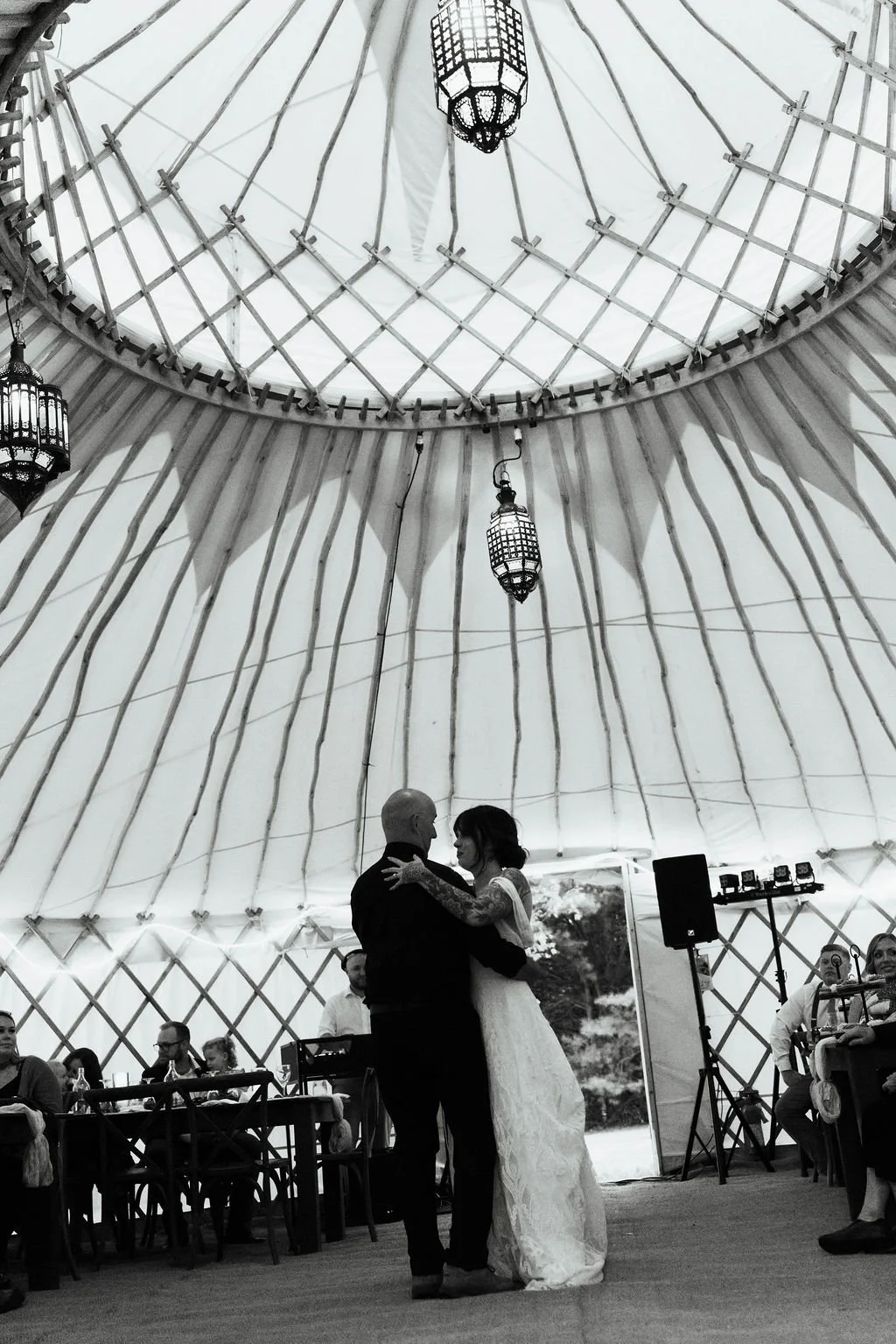 bride-father-dance-palace-yurt.jpg