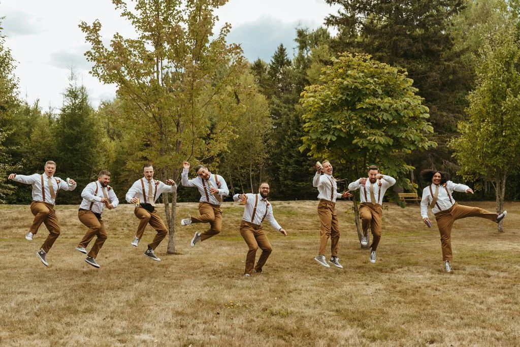 groomsmen-having-fun.jpg