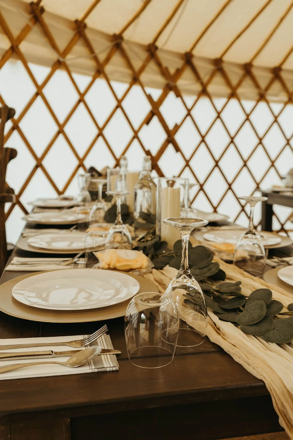luxurious-table-display-yurt-wedding.jpg