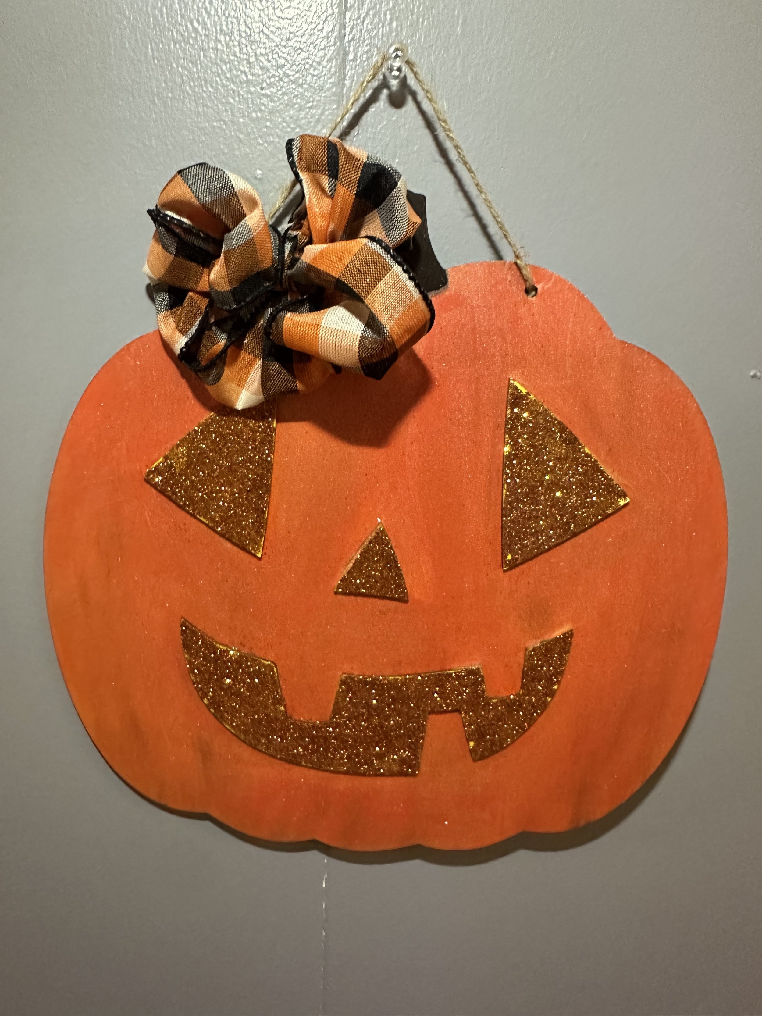 pumkin with bow 1.jpg