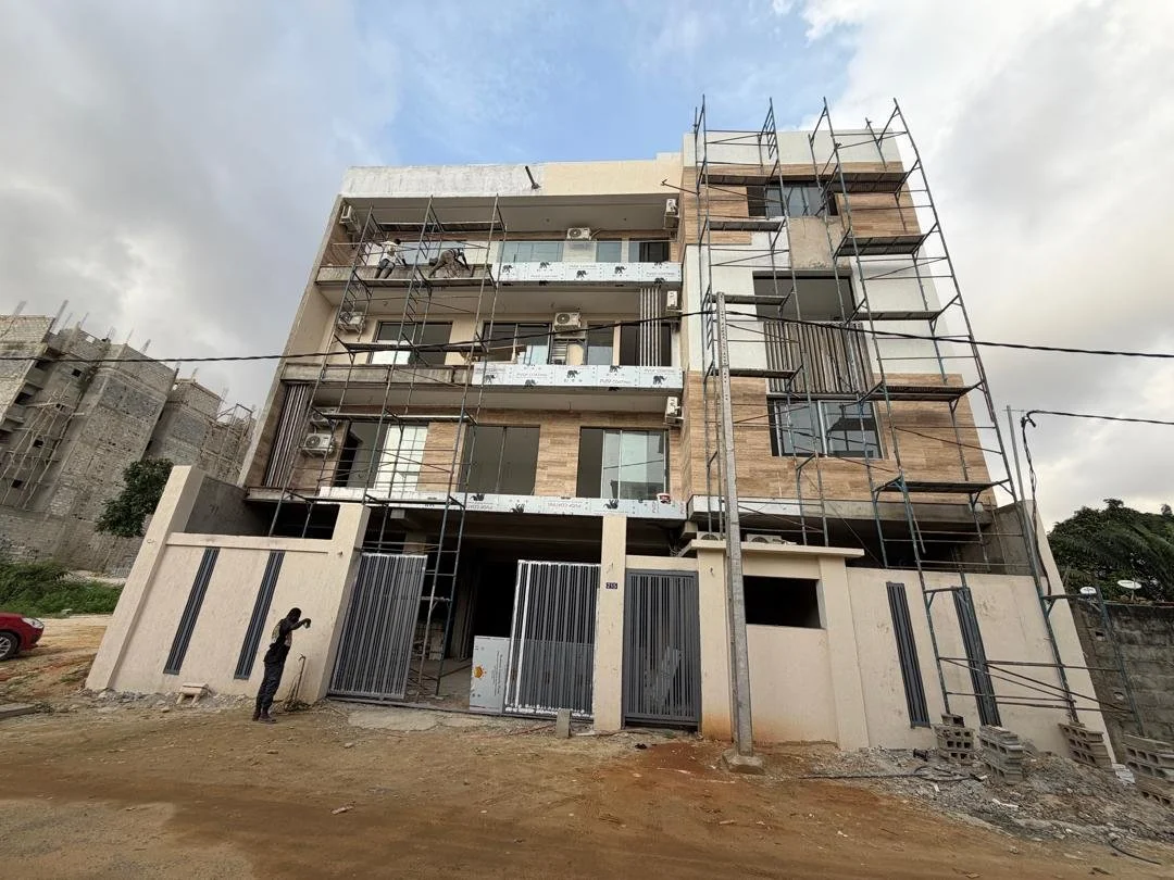 PARTICULIER | Construction d’un immeuble tous corps d’état | Abidjan, Riviera
