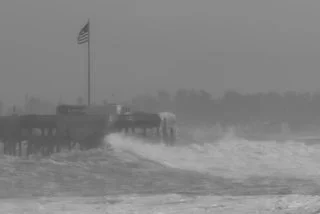 Ventura pier in peril  
ID # L1000432  
Ventura, CA   
16x20 Print: $150 
16x20 Framed: $650
