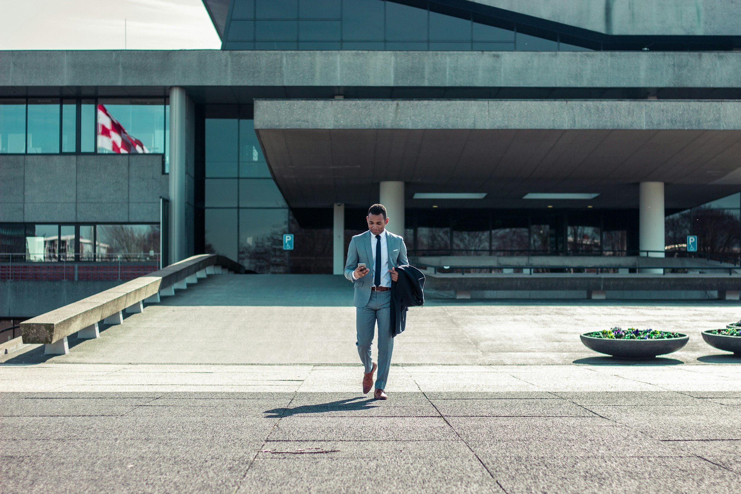 Navigating the Salary Expectations Question on Job Application Forms