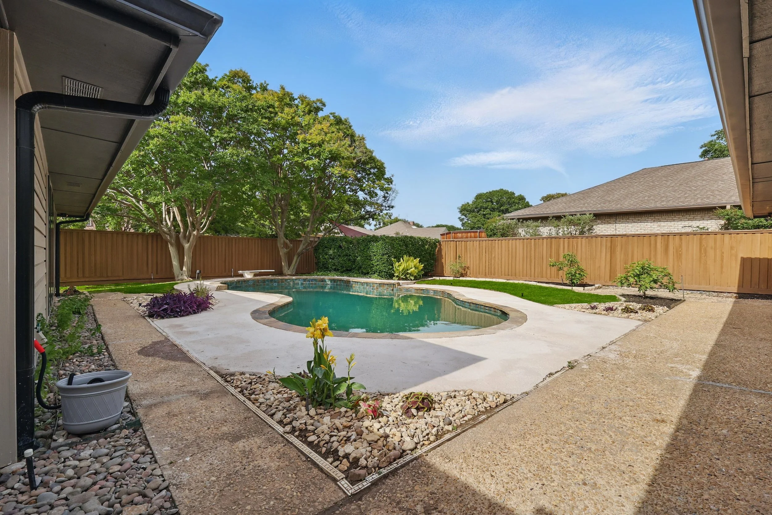 14-7601 Pennyburn Dr Final66.jpg