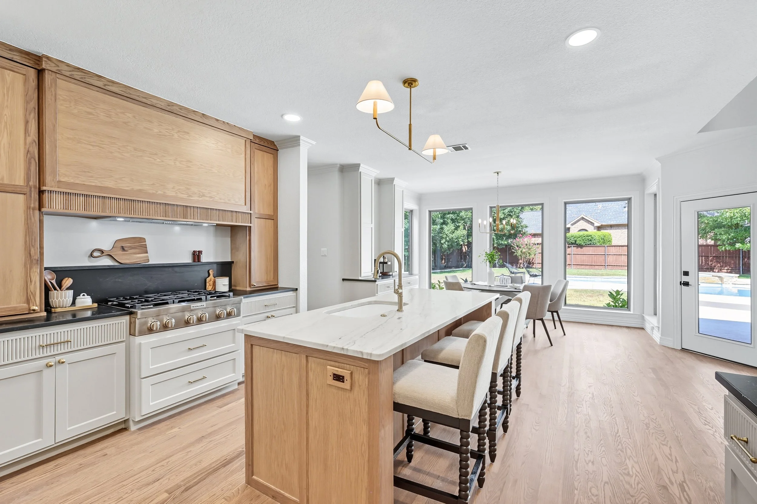 08-310 Lakeside Ct FINAL-20.jpg