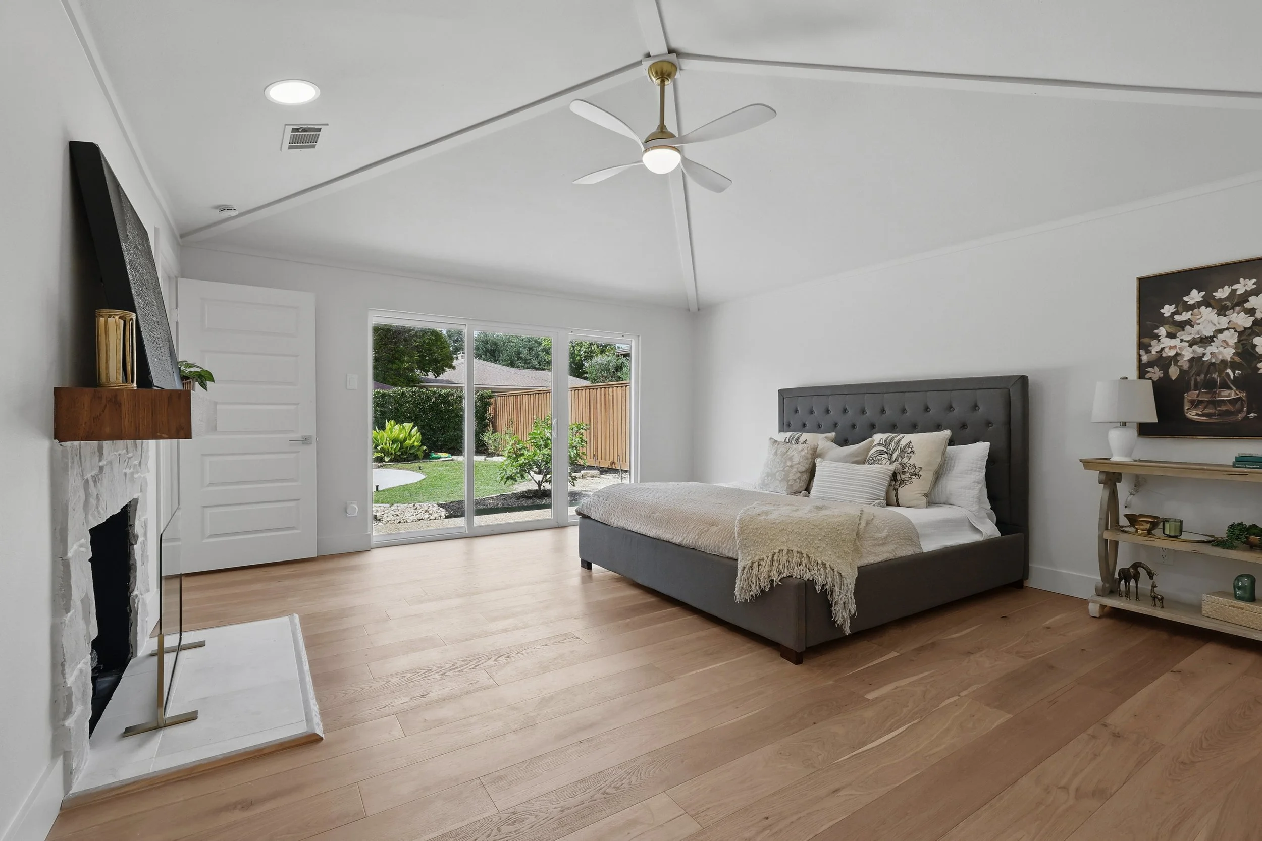 08-7601 Pennyburn Dr Final40.jpg