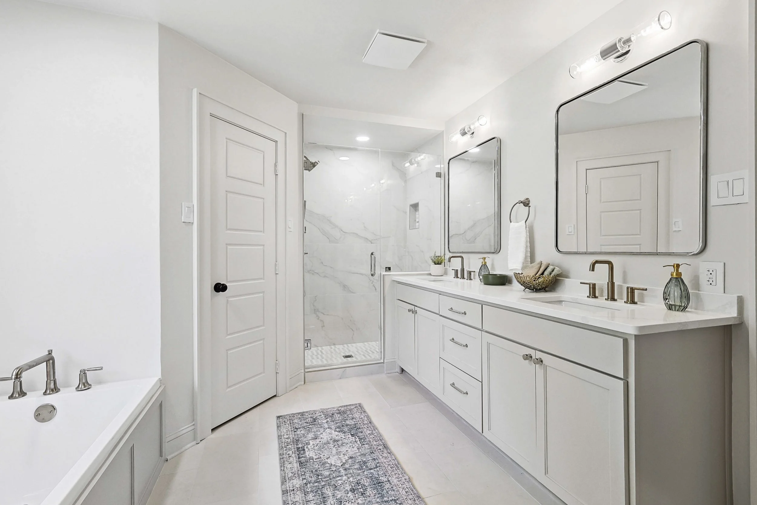 6-9067 Woodhurst Dr Final-26.jpg