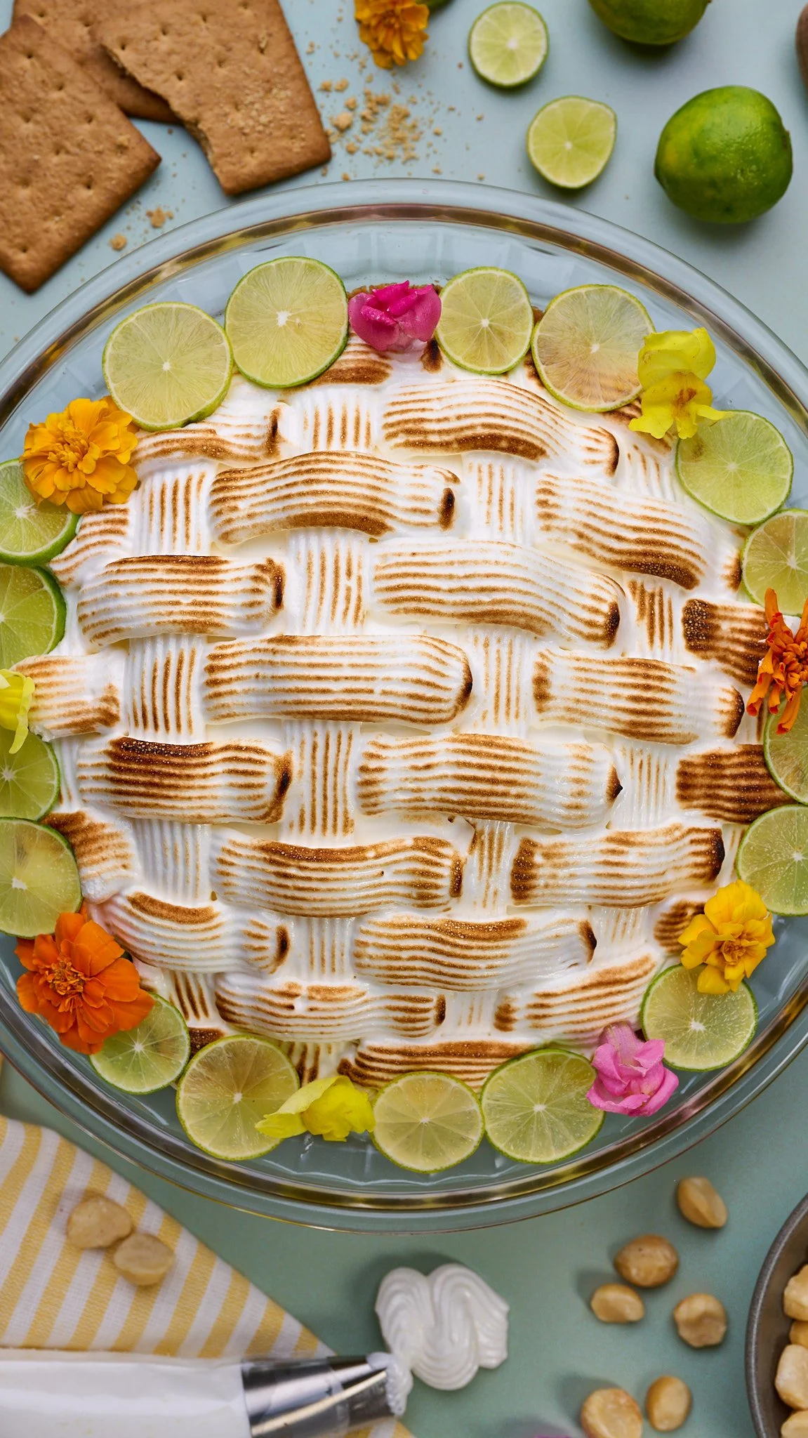 key lime pie key lime chiffon pie mousse pie creamy summer pie island pie tropical pie graham cracker crust macadamia coconut