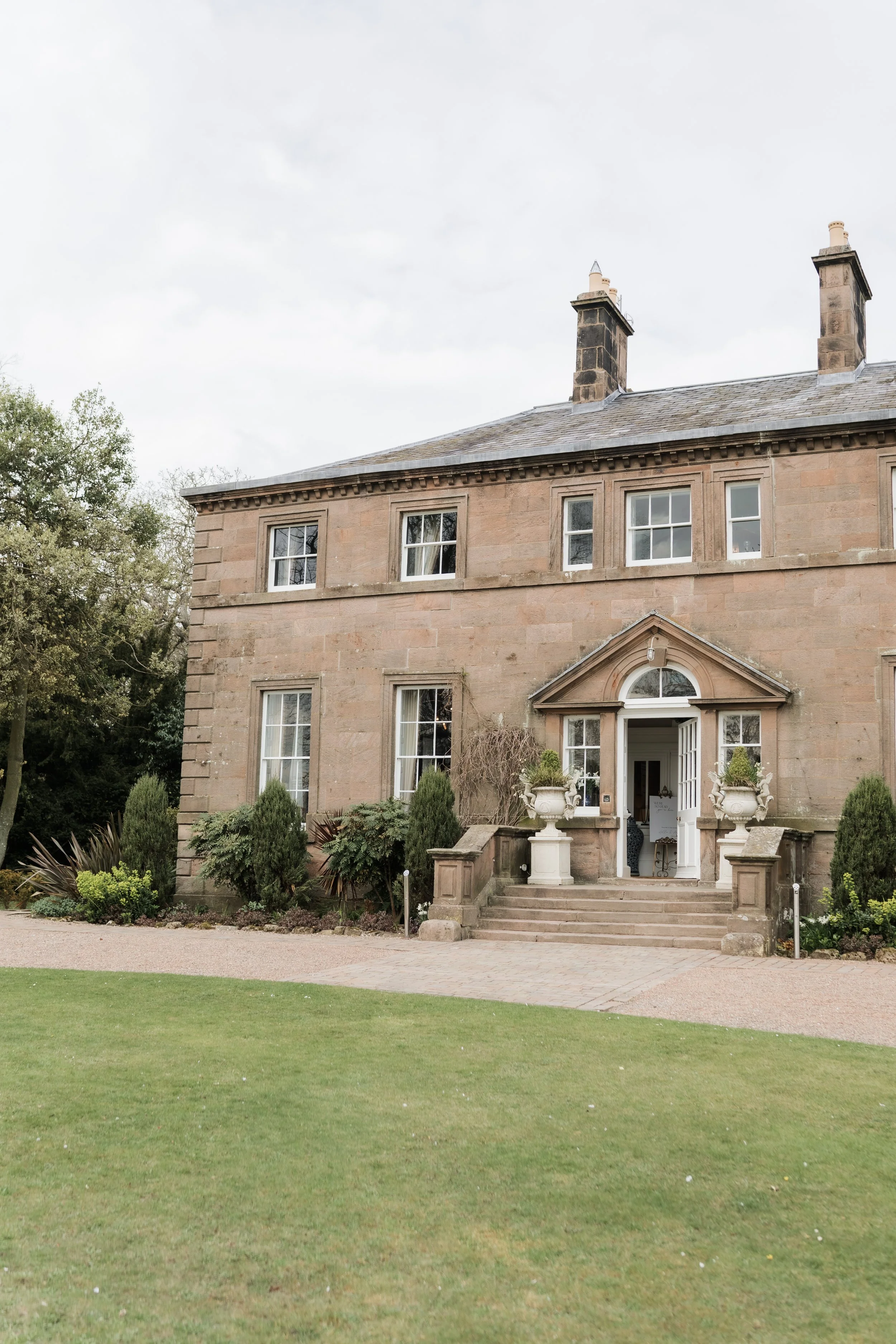 Charlton Hall wedding venue facade, a striking blend of Georgian architecture and modern elegance