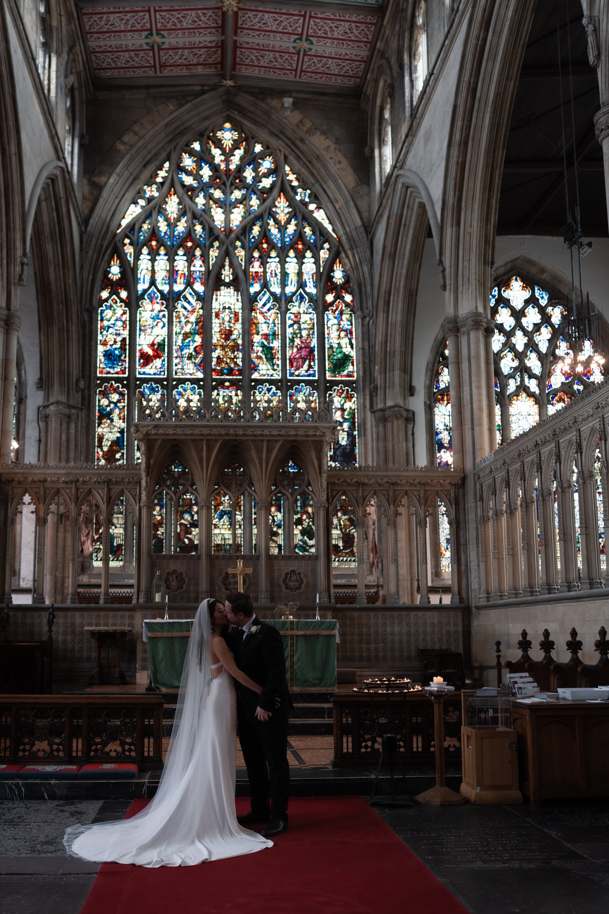 L&J Documentary wedding photography and videography. Bride and groom. Yorkshire wedding. Hull Minster. Naturally beautiful with a fine art flair.