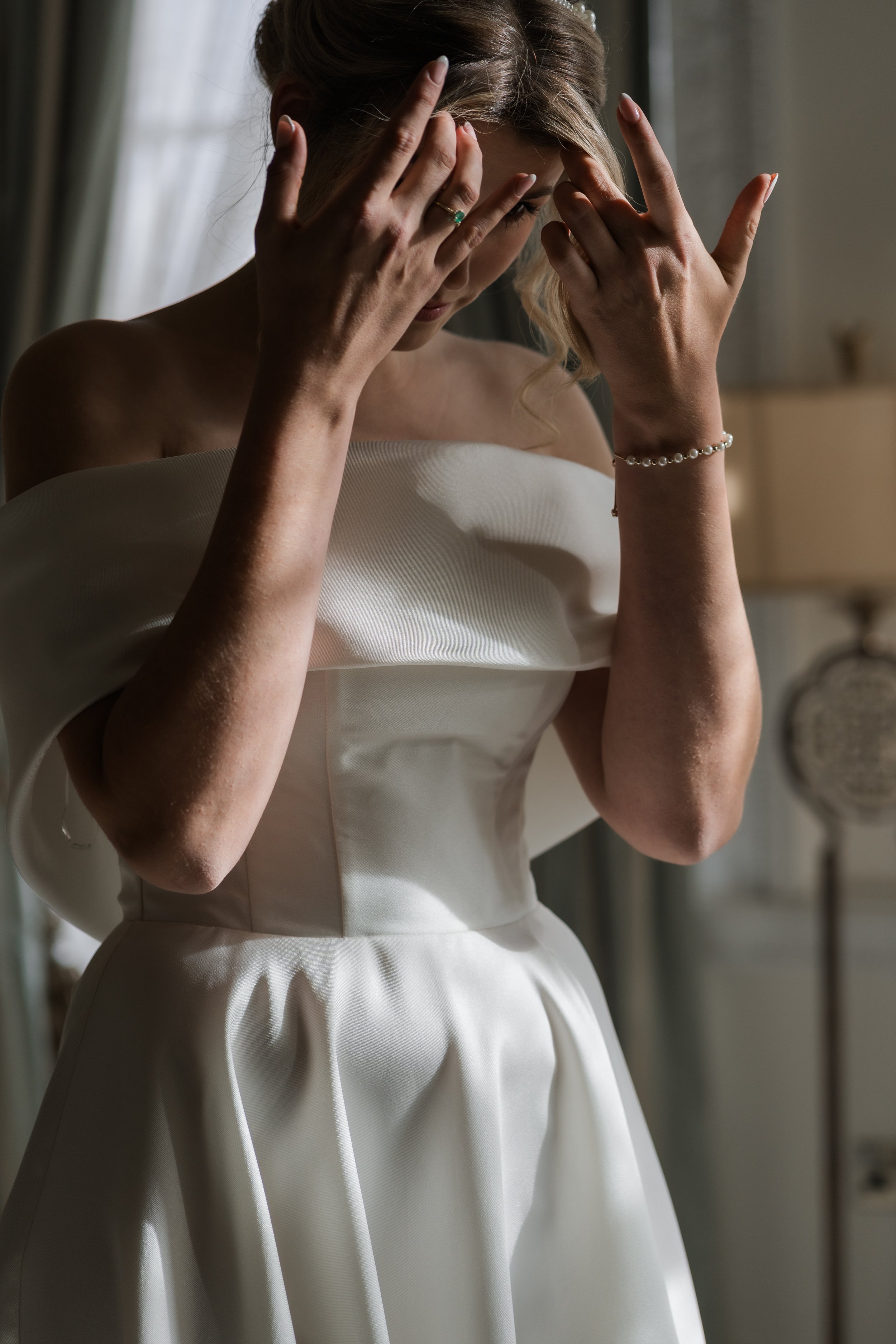 L&J Wedding Photography & Videography. Documentary UK Weddings - Old Palace Chester. Bride. Naturally beautiful with a fine art flair.