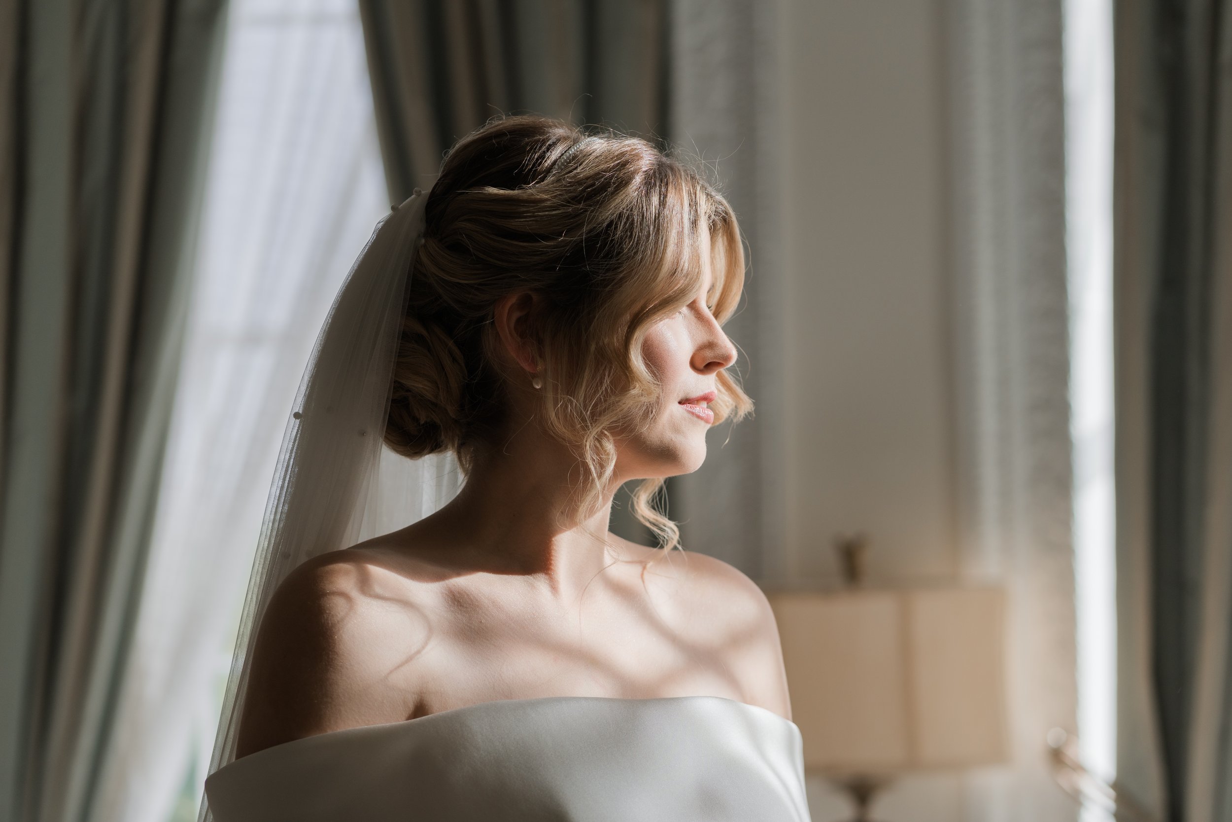 L&J Wedding Photography & Videography. Documentary UK Weddings - Old Palace Chester. Bride. Naturally beautiful with a fine art flair.