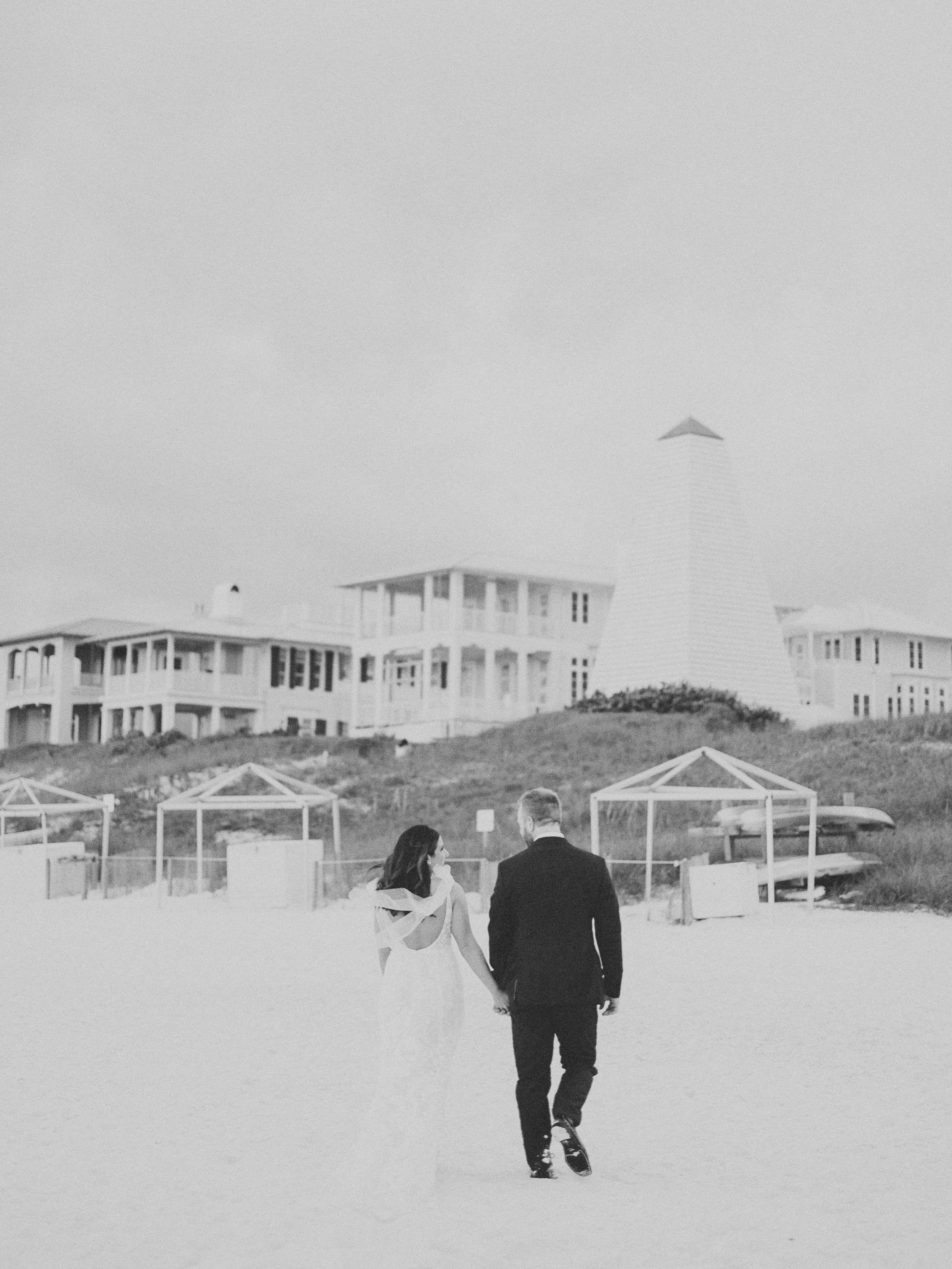 B & W beach wedding