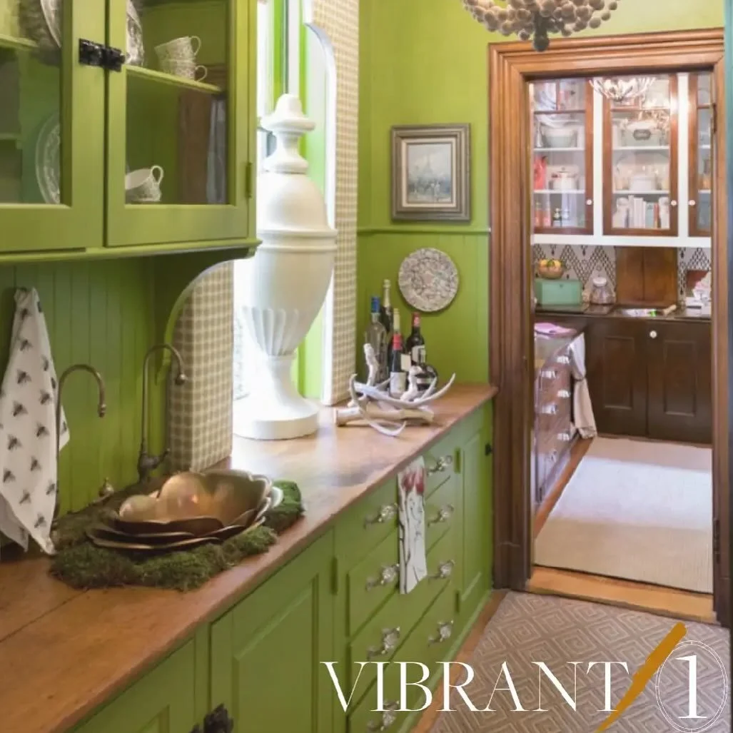 Color Drenching. Color drenching isn&rsquo;t a new concept, but it&rsquo;s a design trick that&rsquo;s evolved and become increasingly popular. It&rsquo;s painting your entire room in a single color - the walls, baseboards, chair rails, and even the 