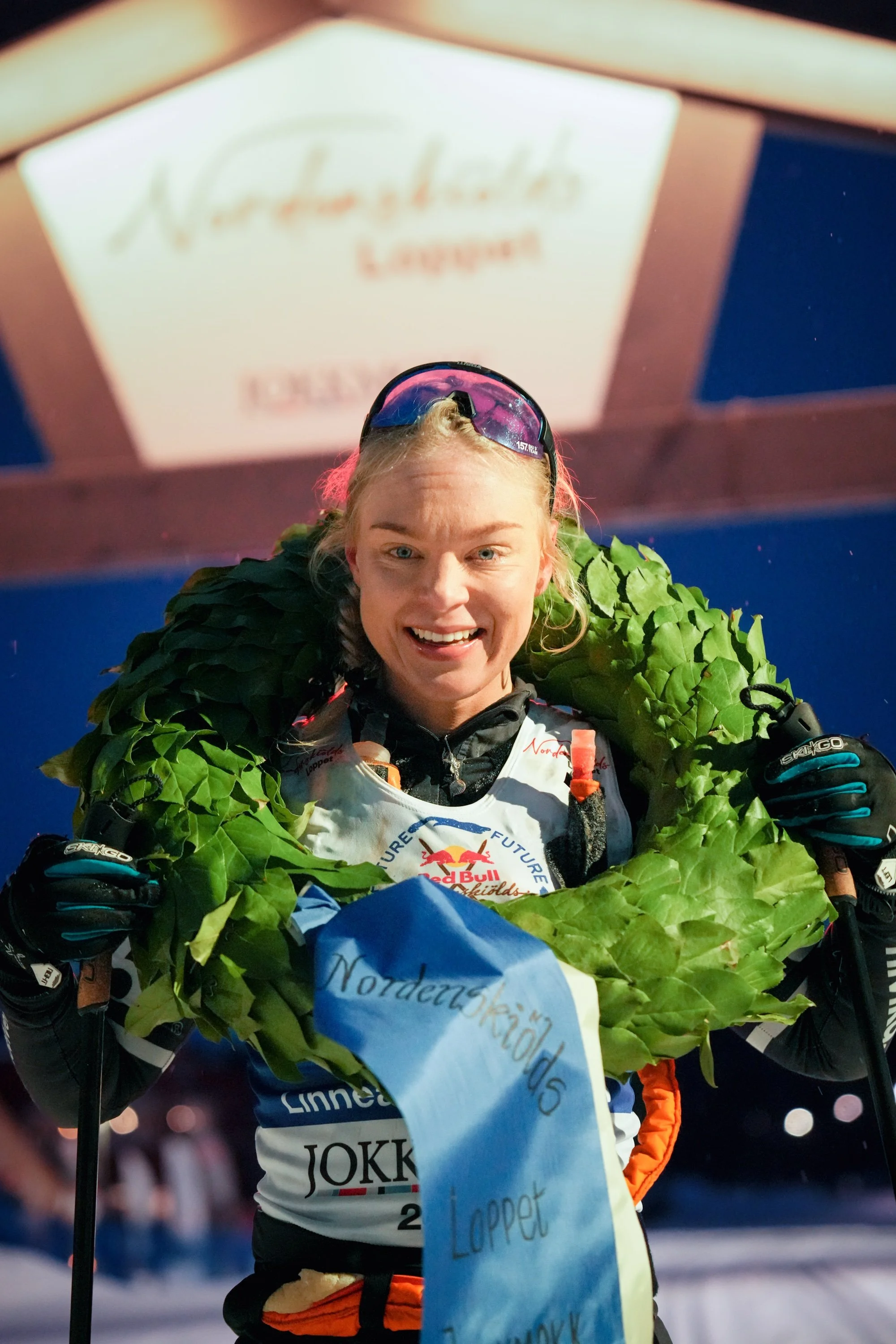 Oskar Kardin och Linnea Johansson högst upp