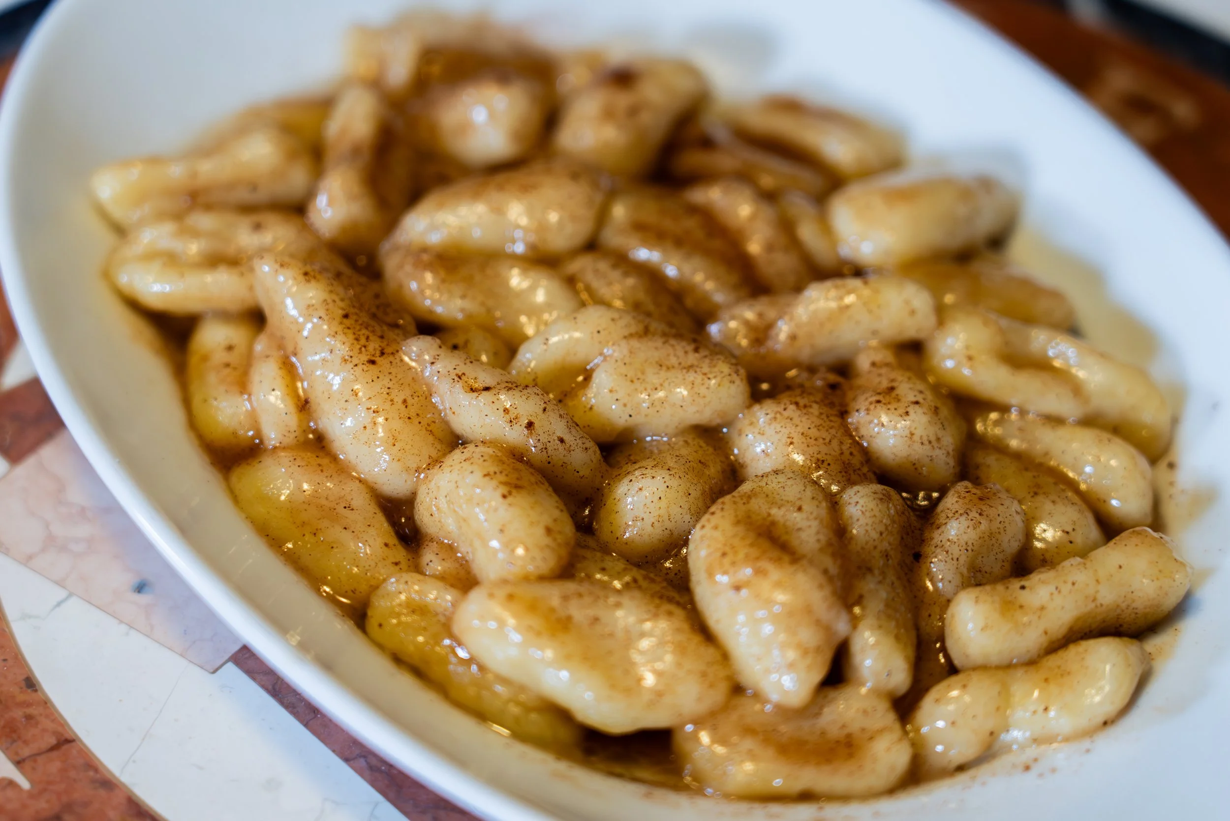 Gnocchi con zucchero e cannella