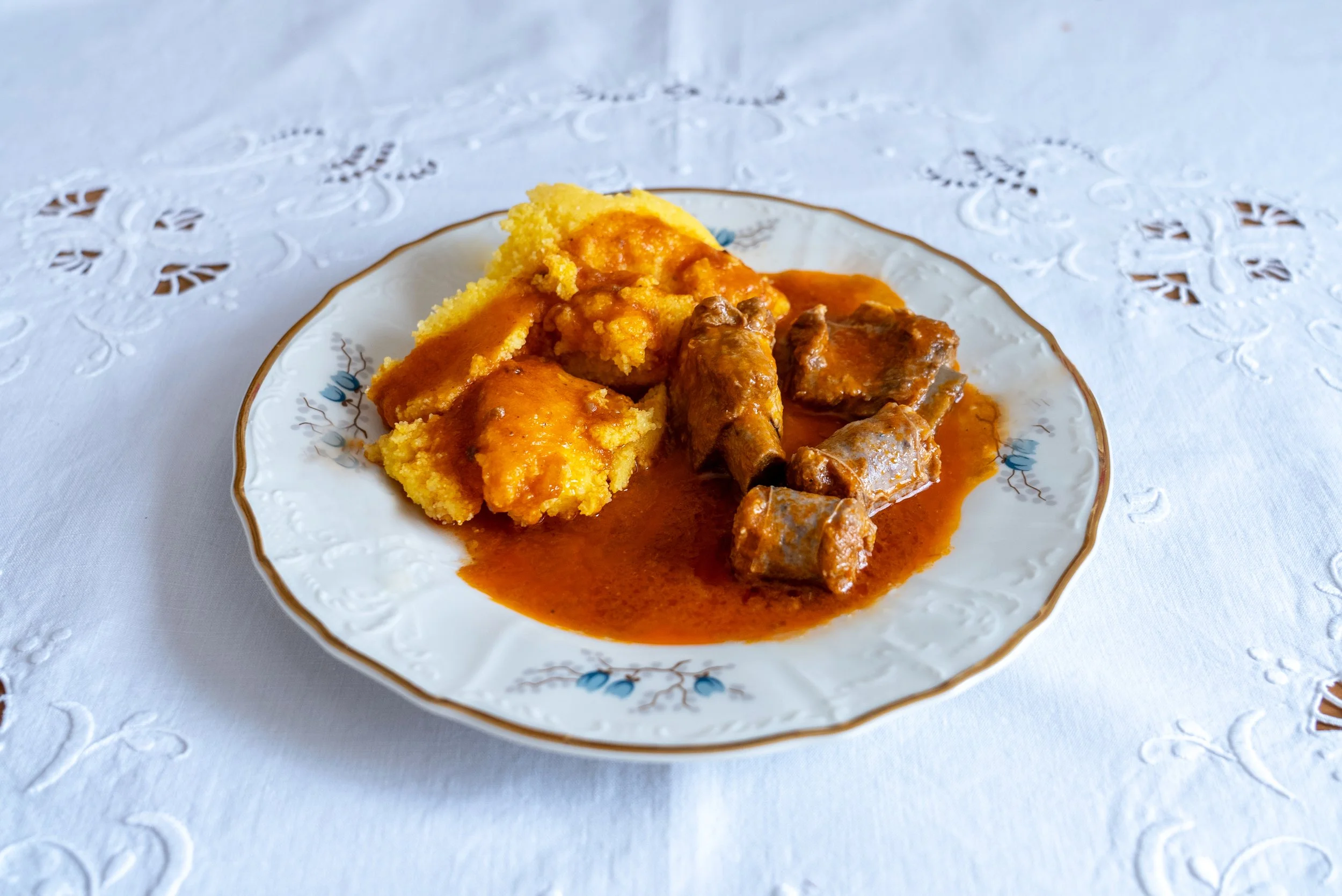 Sugo con coste e luganighe