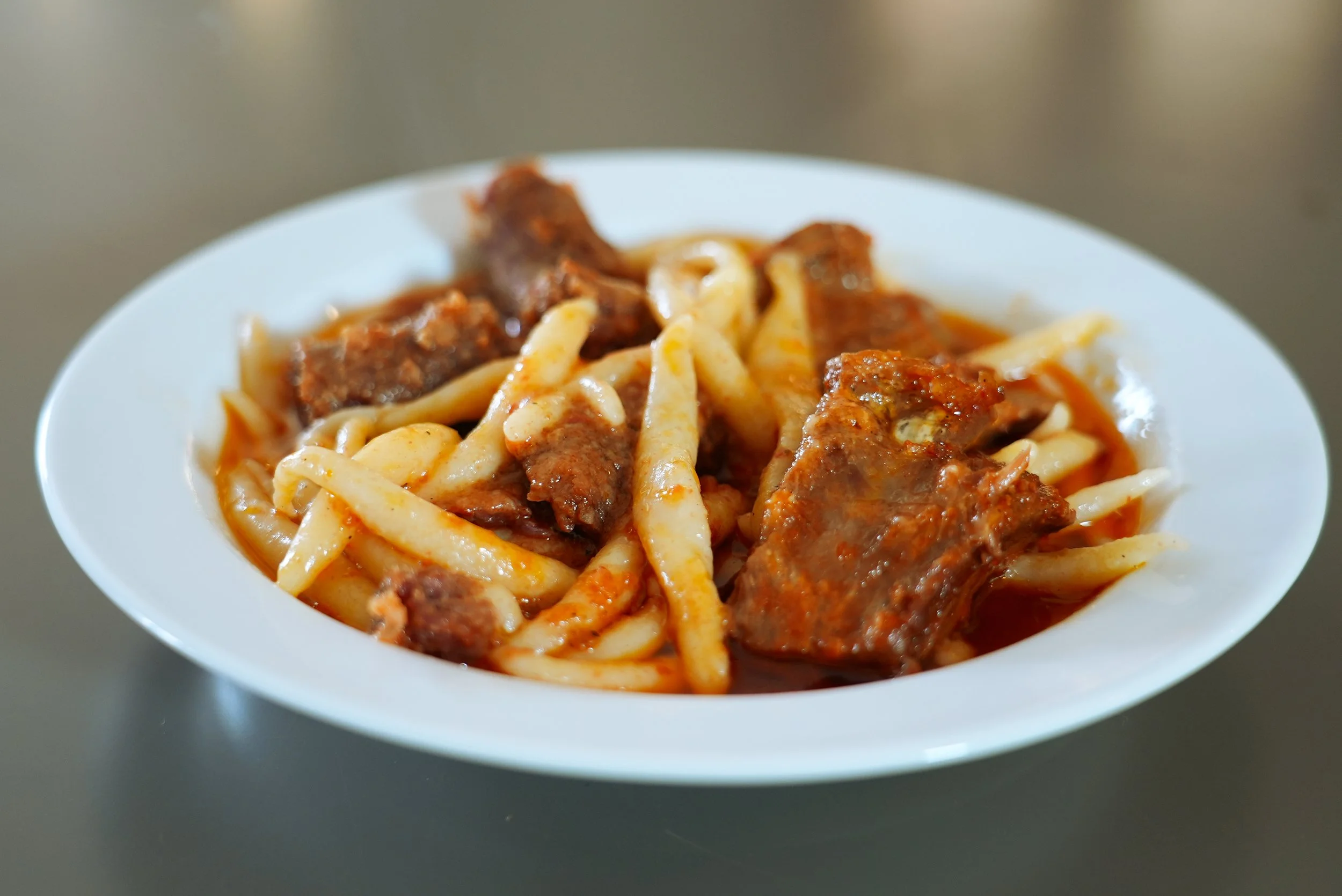 Pljukanci con salsicce e coste istriane